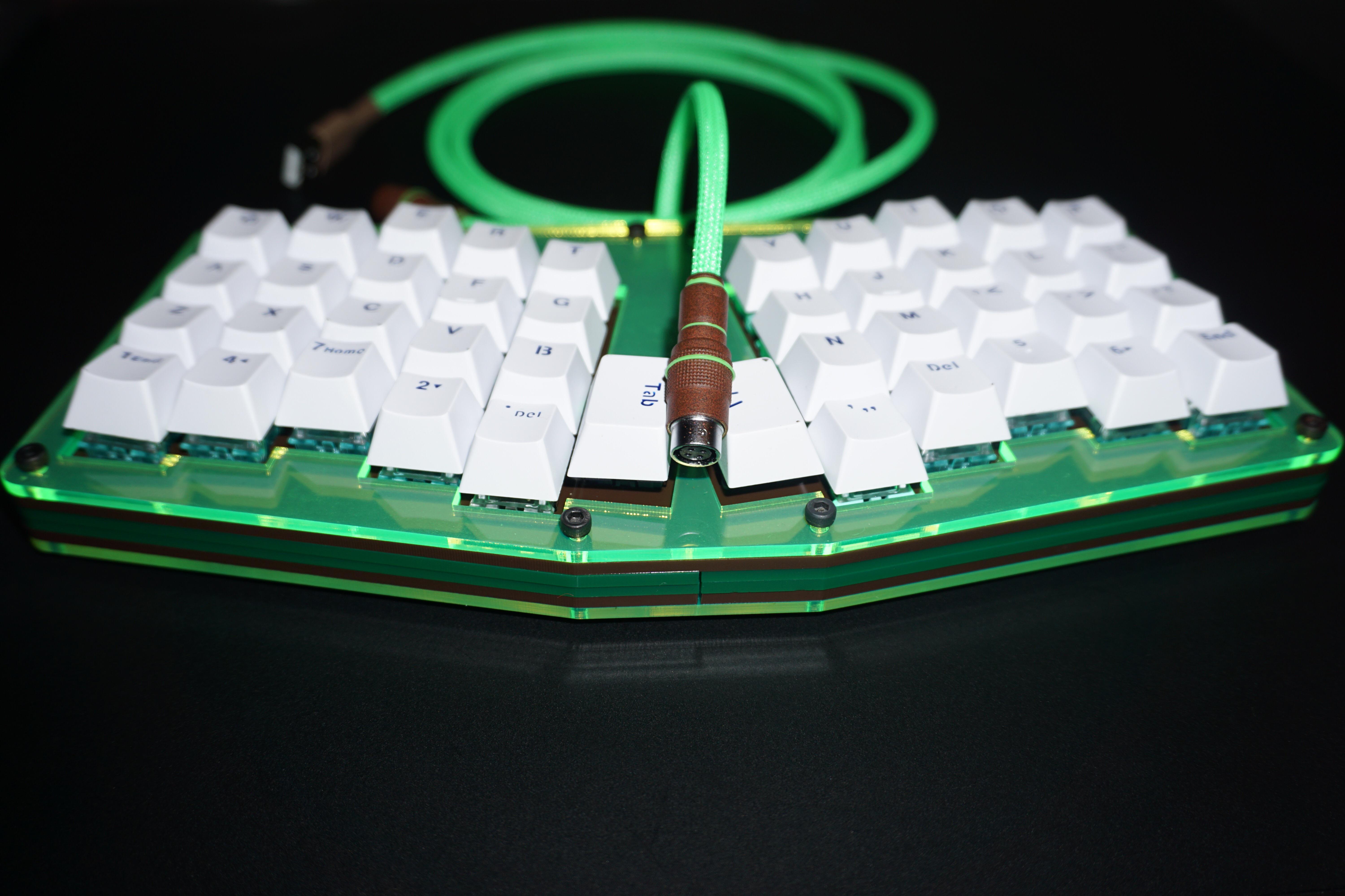 My friend said he wanted a Shrek Keyboard. so i made him Shrek keyboard