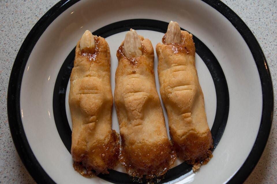 Peanut Butter fingers r/funny