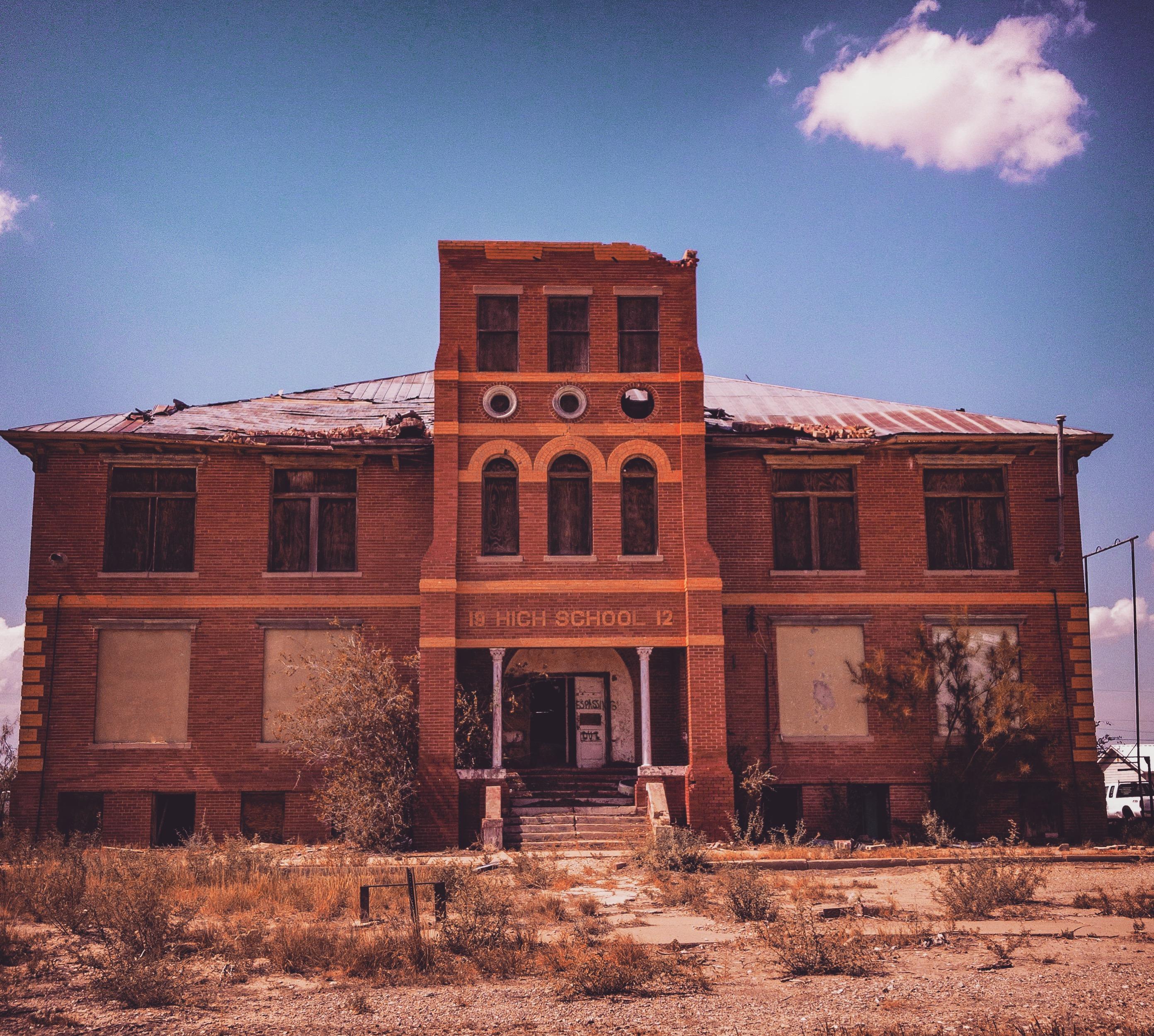 Abandoned High School in West Texas [2748x2500][OC] r/AbandonedPorn