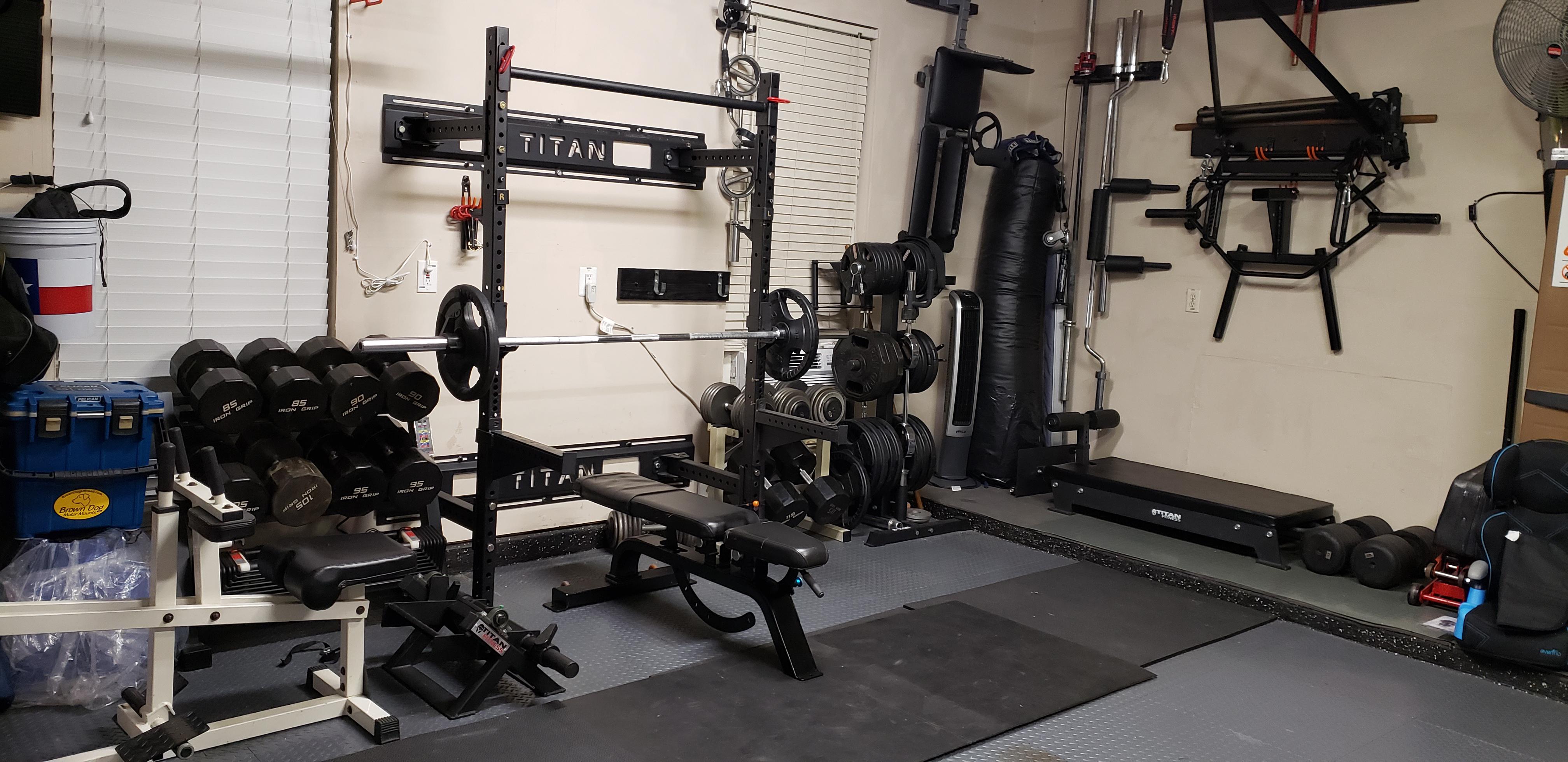 After 2 yrs of patiently lurking on Offerup, CL and titan fitness, my