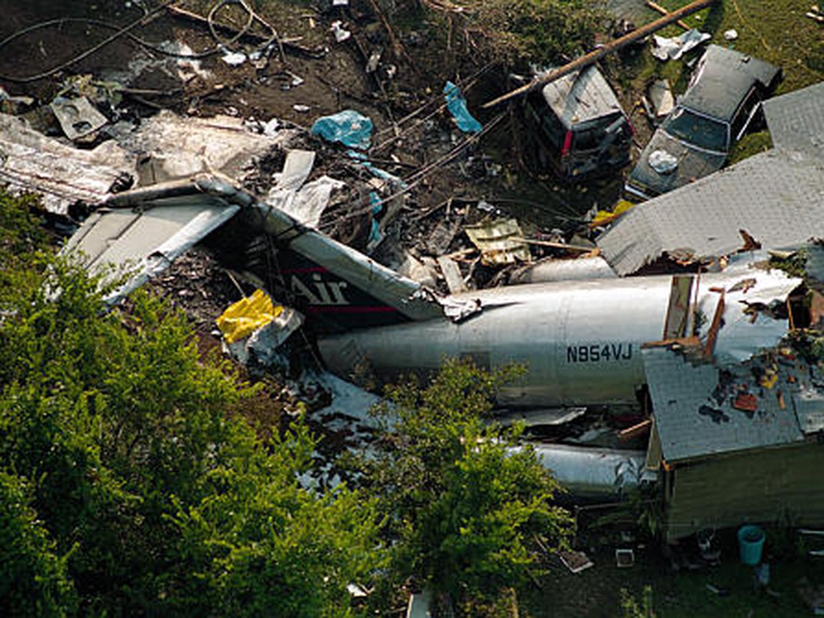 OTD in 1994, USAir flight 1016, a Douglas DC9, crashes during a go
