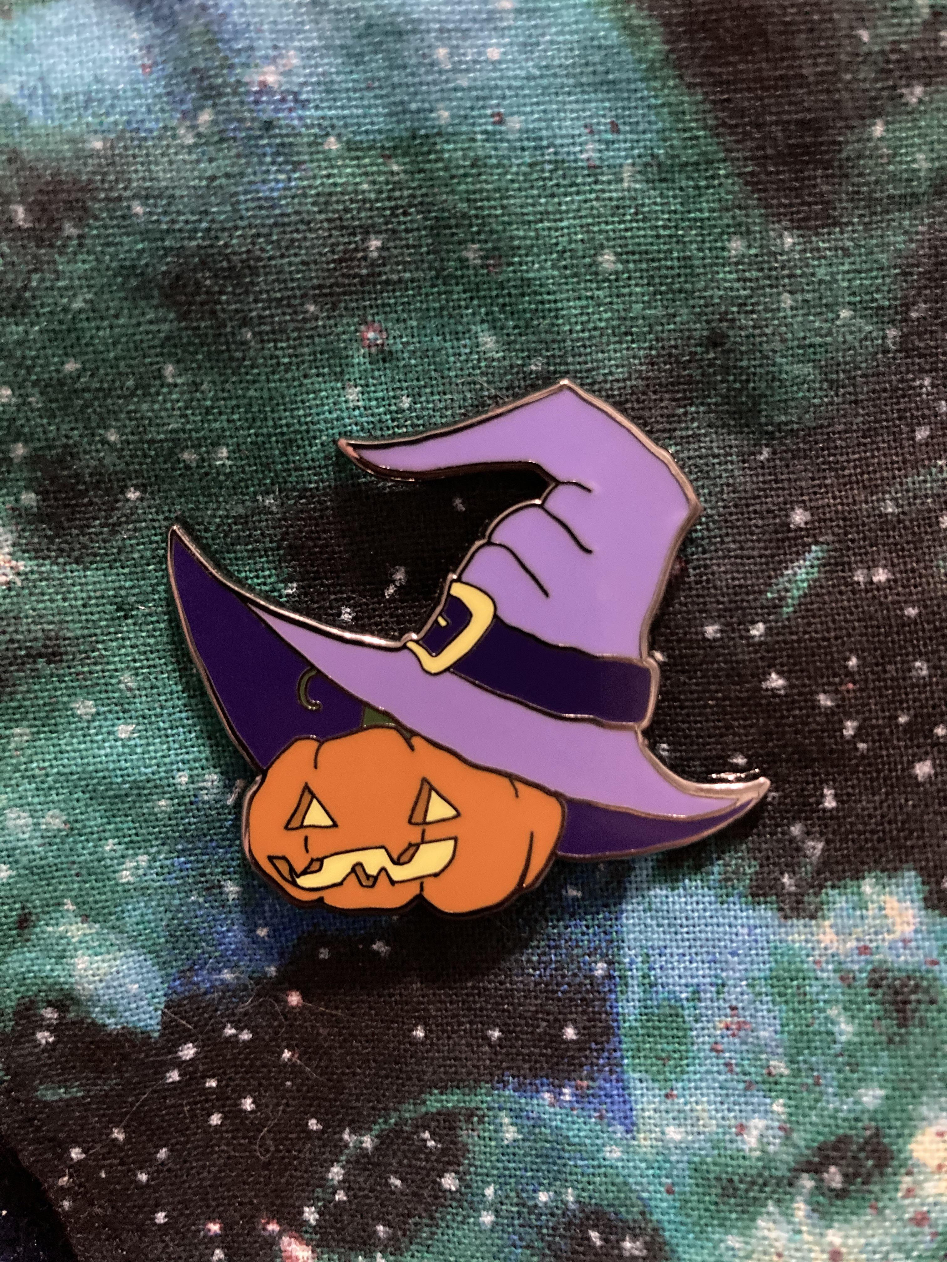 More spooky pins for the spooky time of the year ^^ r/EnamelPins