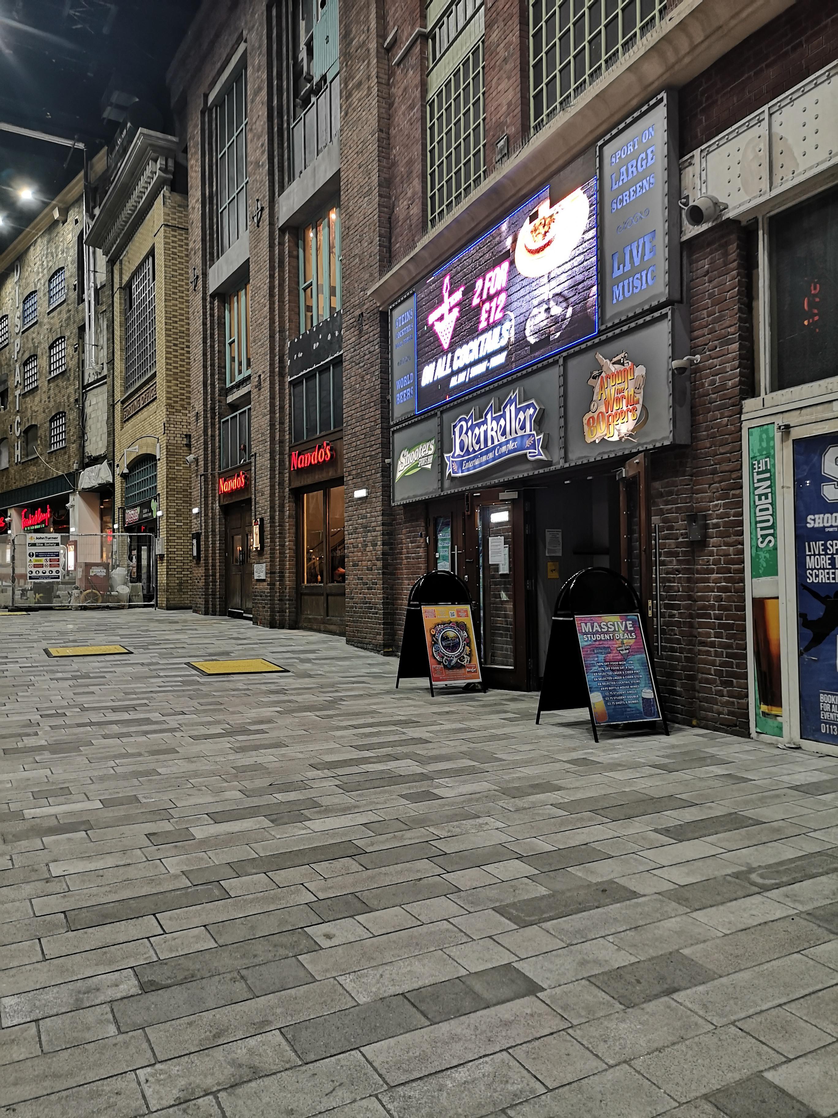 Contact number for Shooters in Manchester? I left my bag there