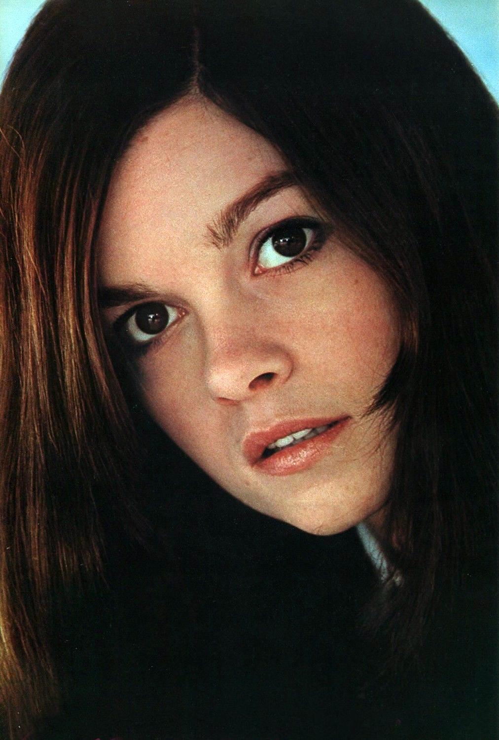 Genevieve Bujold : ClassicScreenBeauties