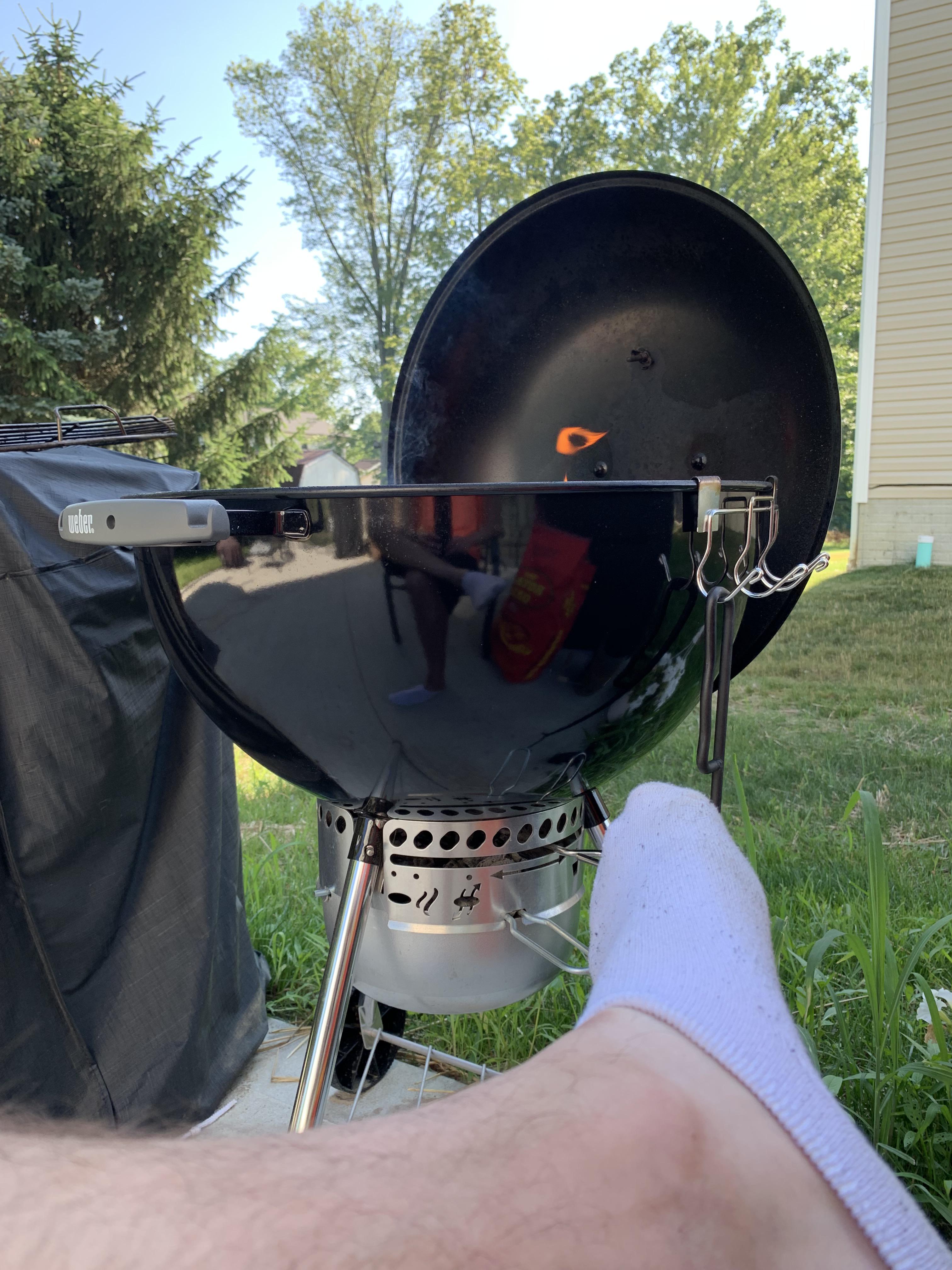 My zen. Anyone else find grilling relaxing? r/webergrills