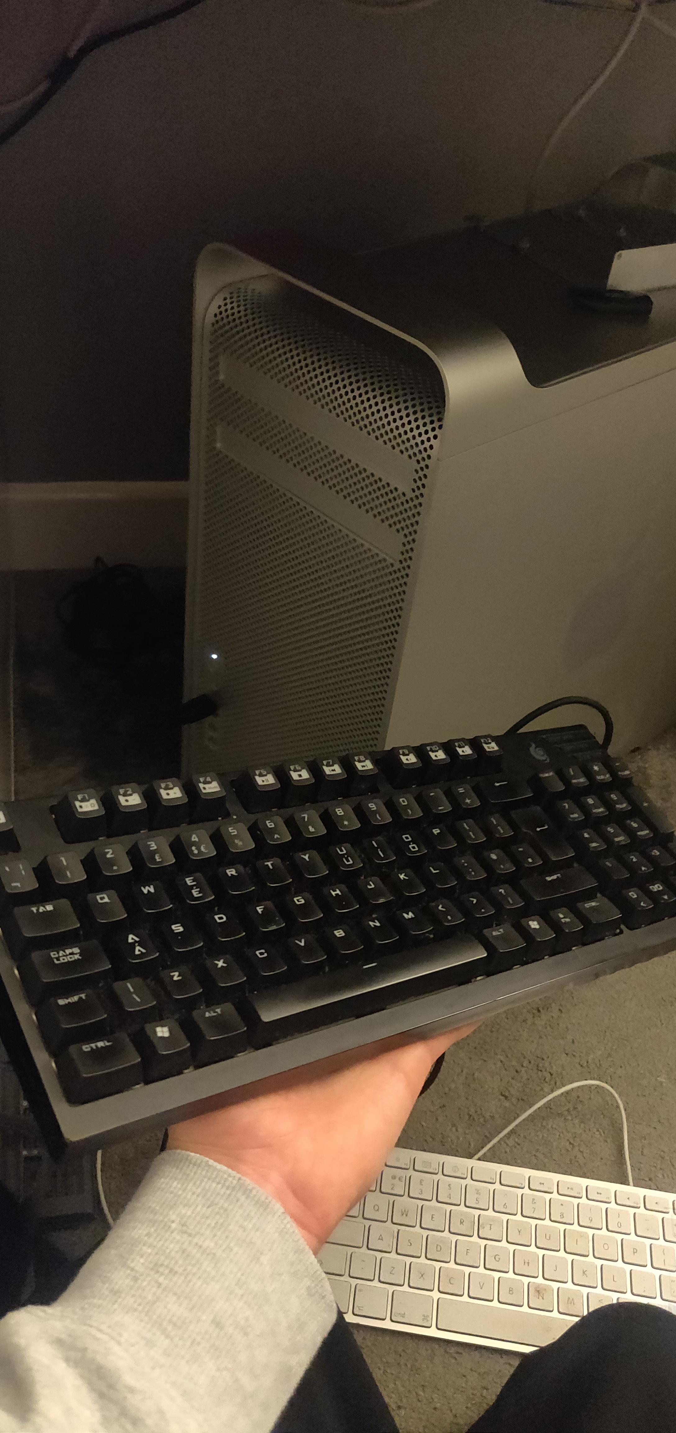 Cooler master keyboard doesn't work with my Mac, can I fix this? r/mac