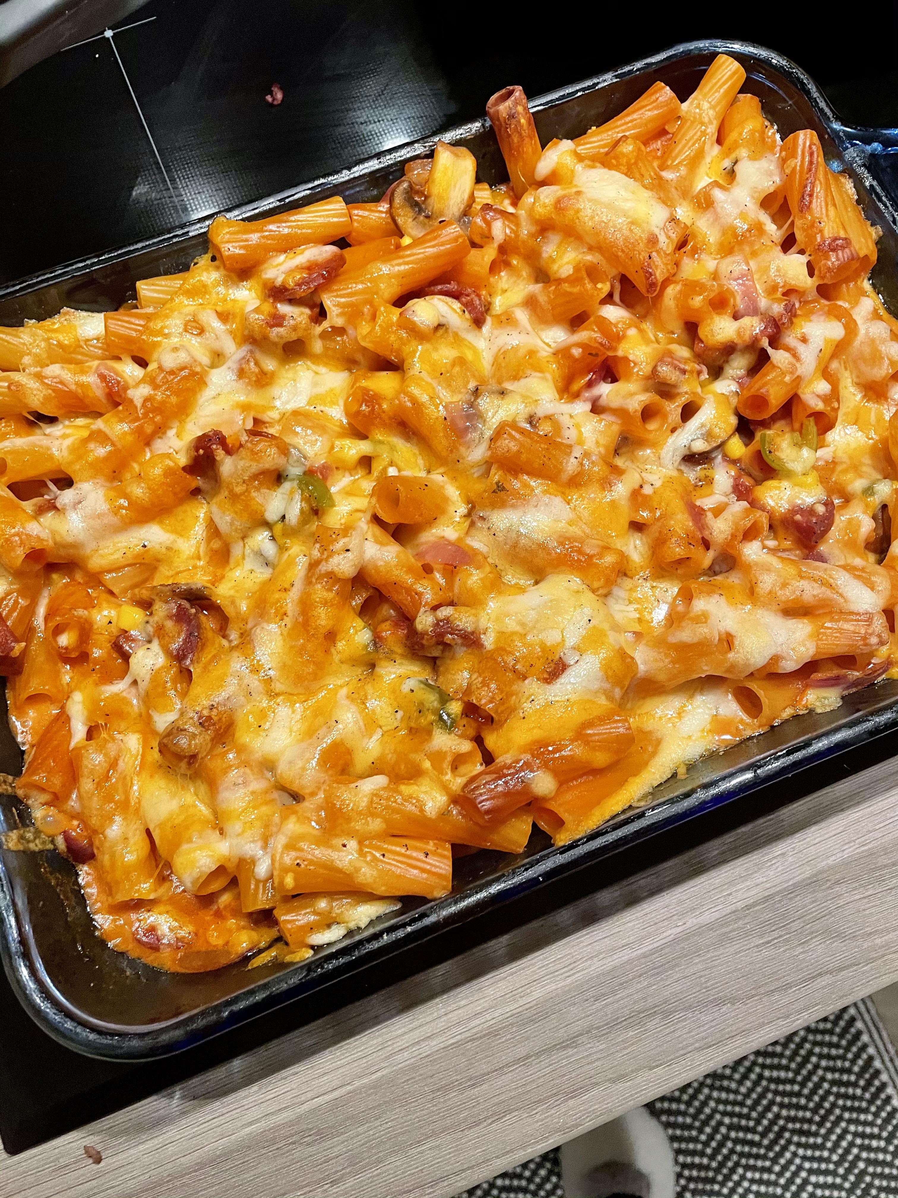 [Homemade] Creamy tomato pasta bake (with chorizo, jalapeño, sweetcorn