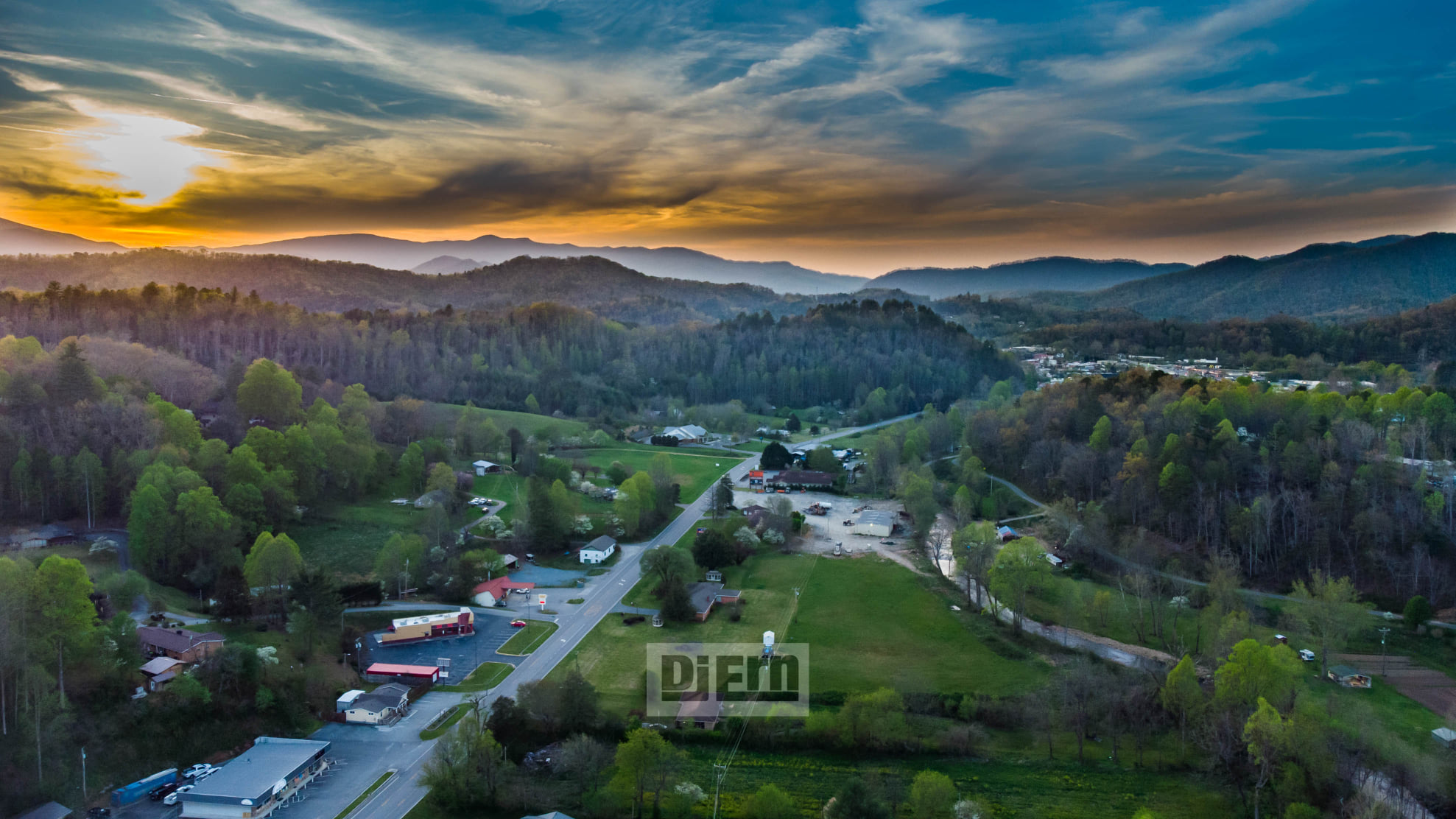 Robbinsville NC at sunset. r/NorthCarolina