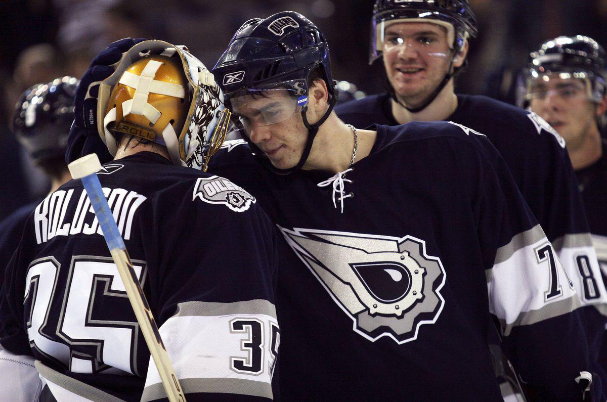 20 years ago today, the Oil Drop jersey was introduced r/EdmontonOilers
