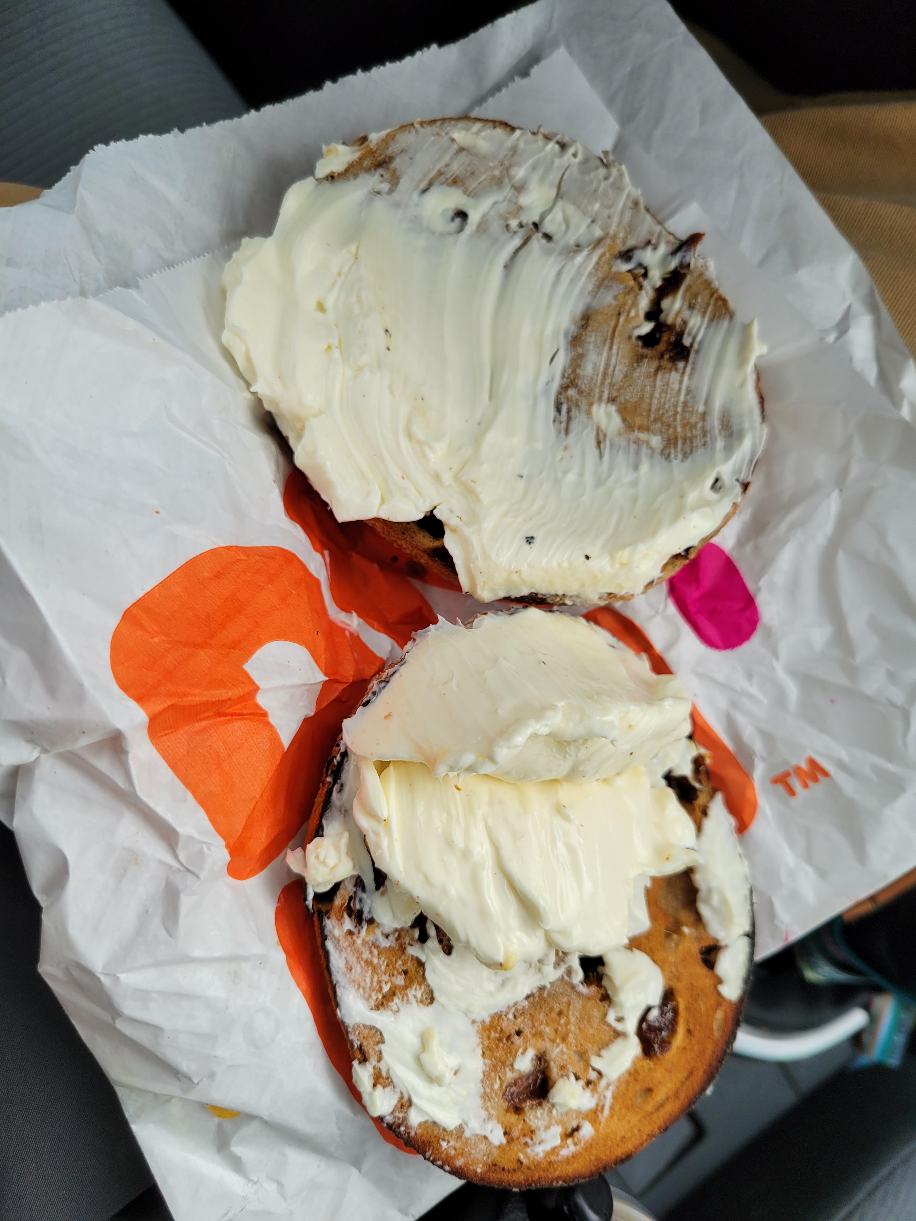 Is it necessary to put this much cream cheese on a bagel? r/DunkinDonuts