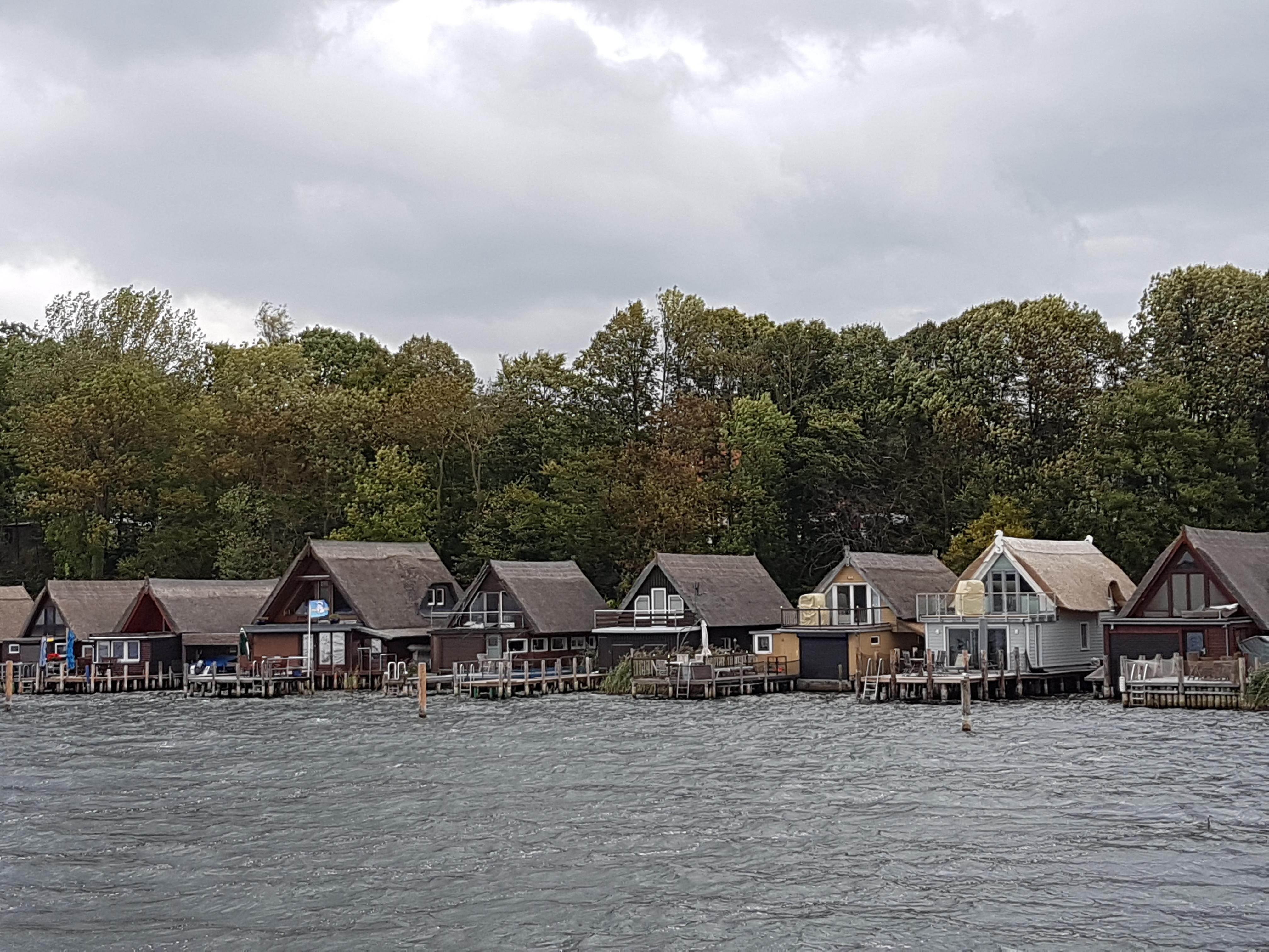 waterfront houses (schwerin, germany) r/europe