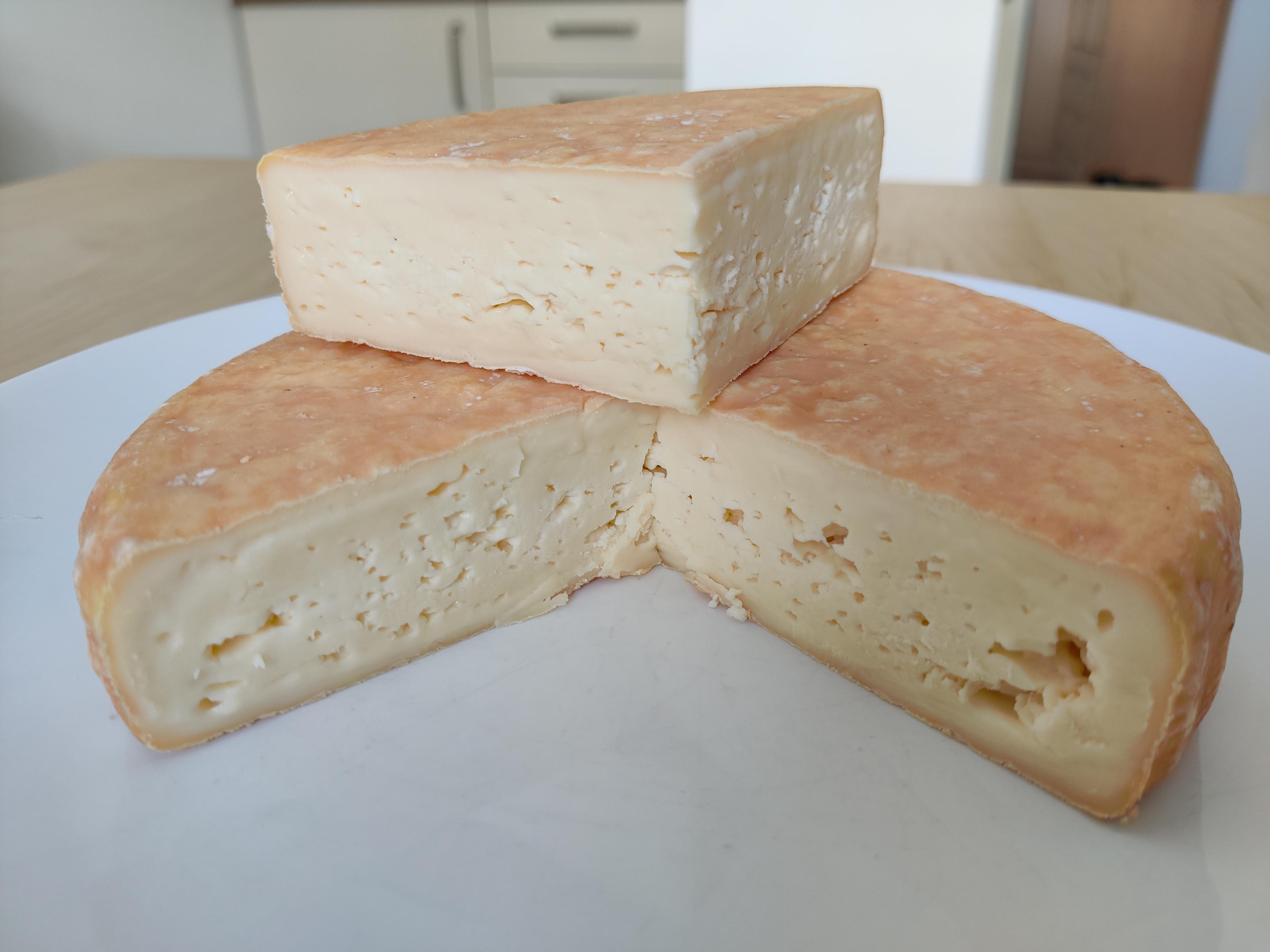 Taleggio, my first washed rind! r/cheesemaking
