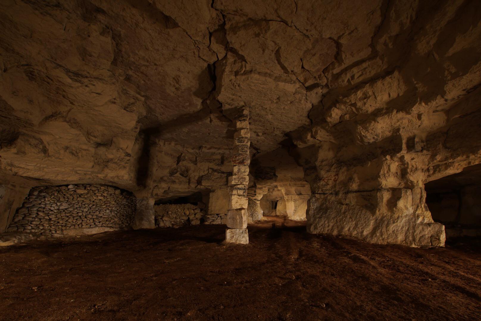 XVIIth century limestone quarry west of Paris