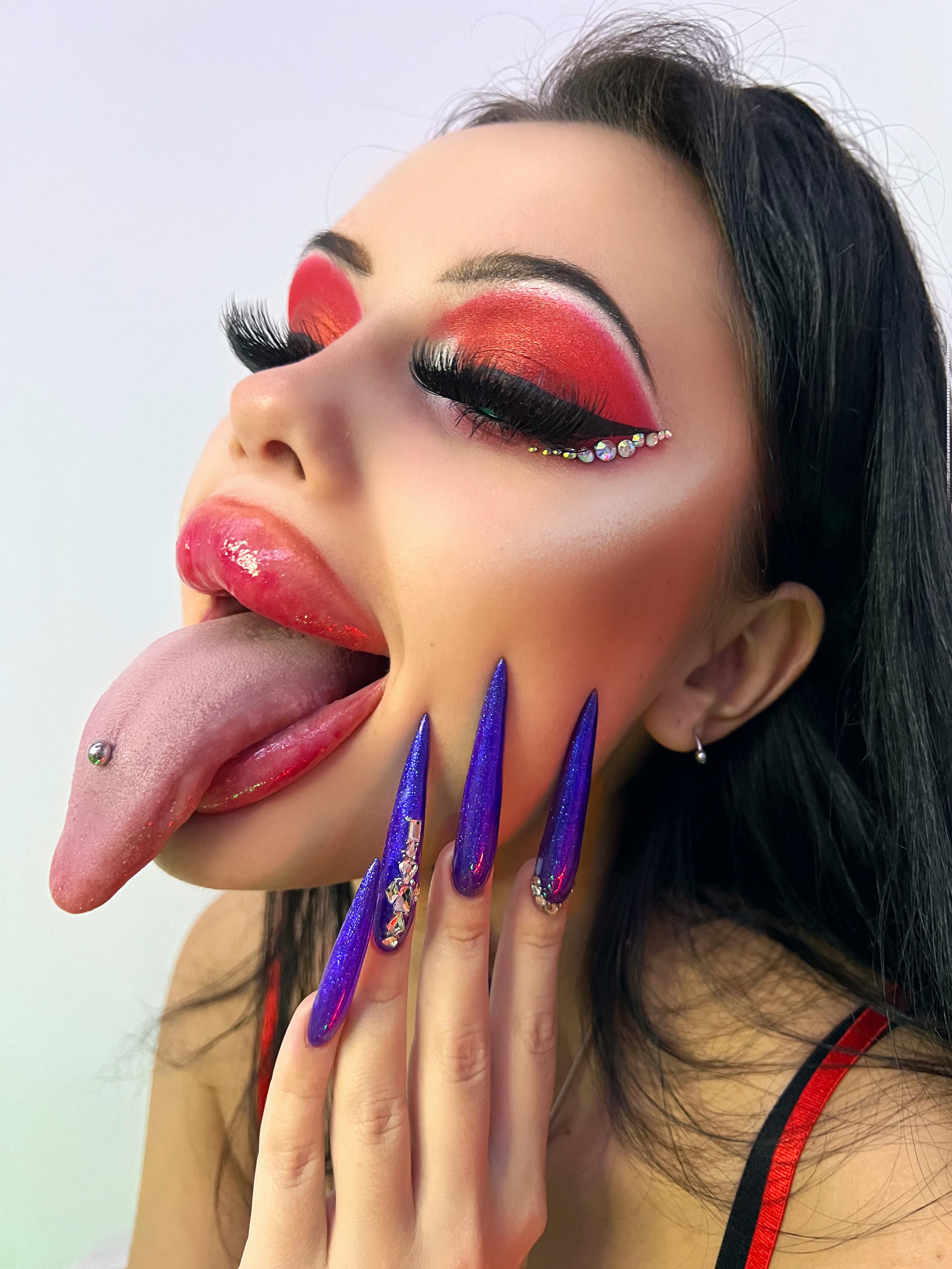 My long tongue👅[f22] : selfie