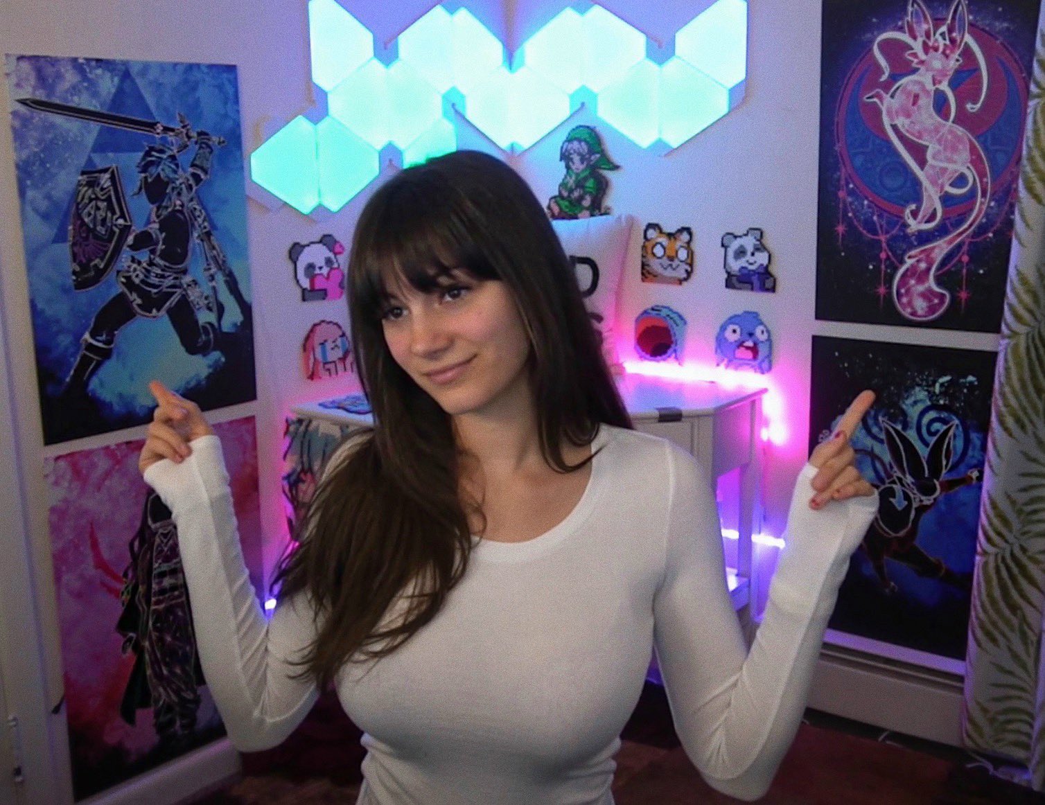 Twitter : Alexia_Raye