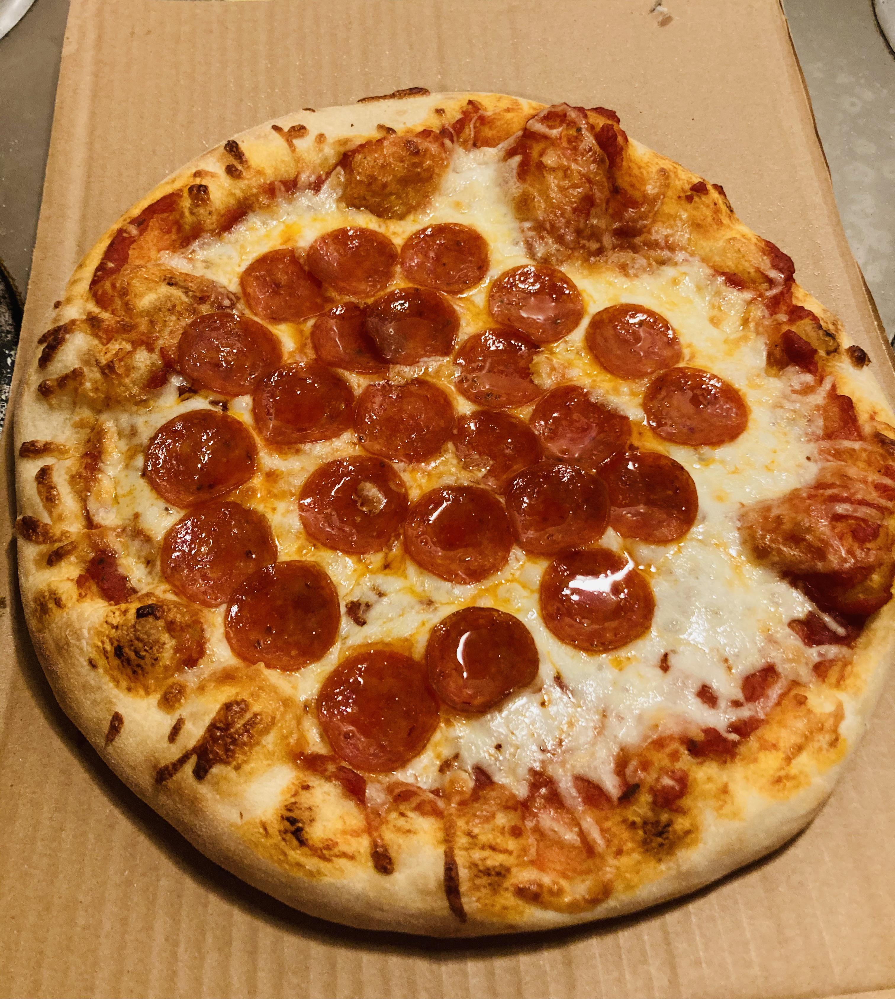 Pepperoni Pizza turned out great the other night r/Pizza