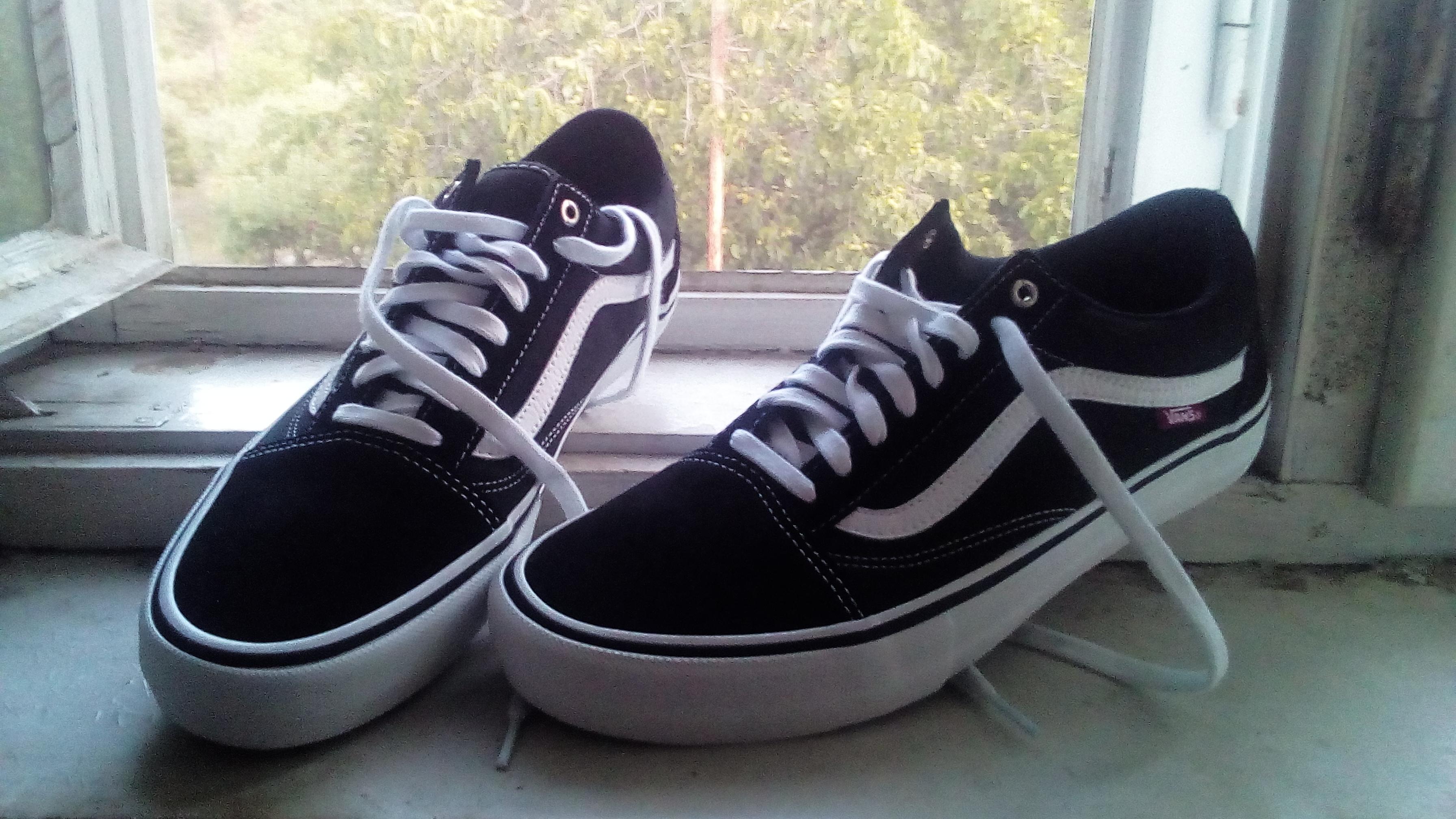 Today i picked up my first Vans shoes ever. I love them already r/Vans