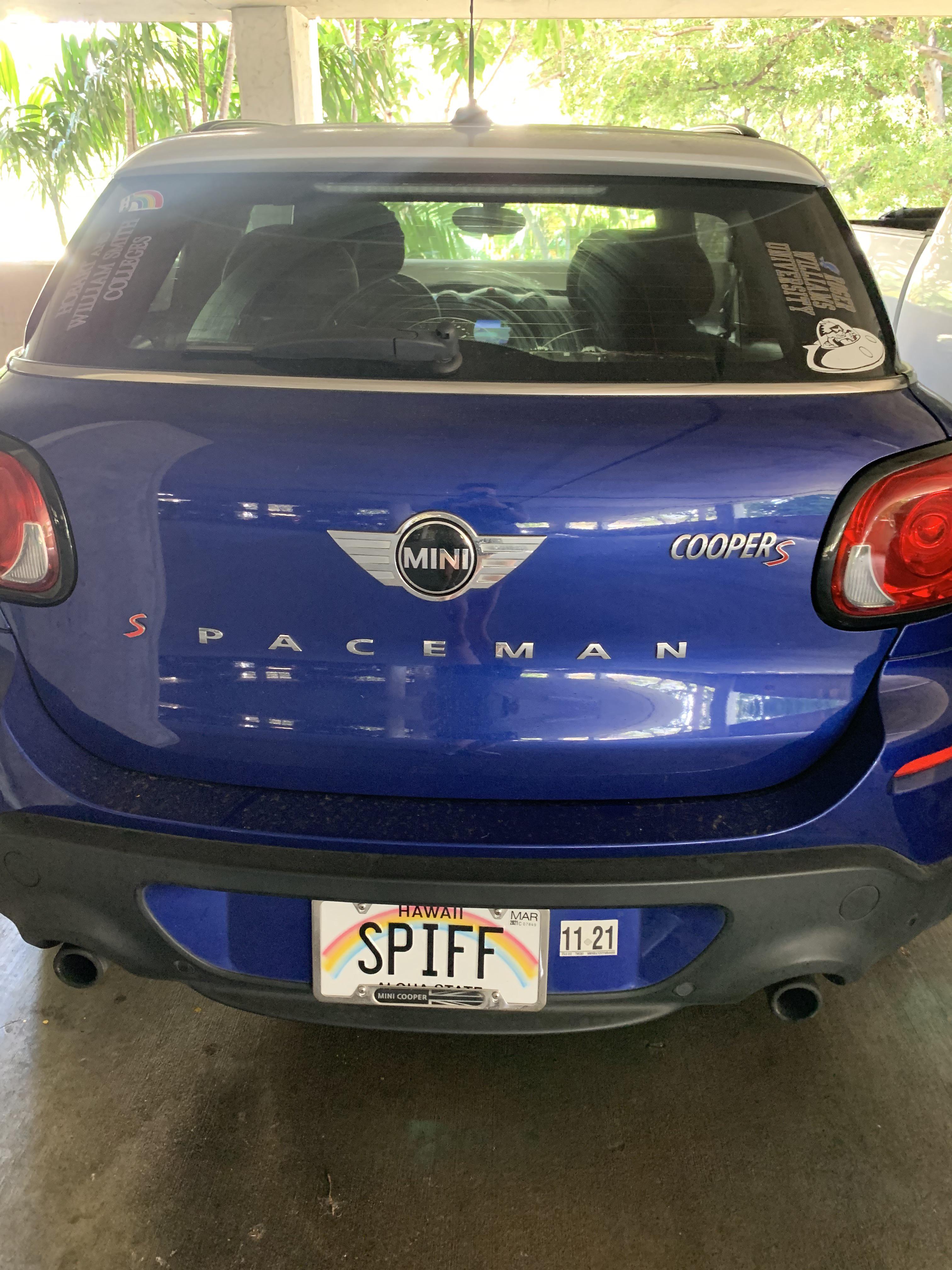 My vanity plates finally came in and I’m in love 🛸 r/calvinandhobbes