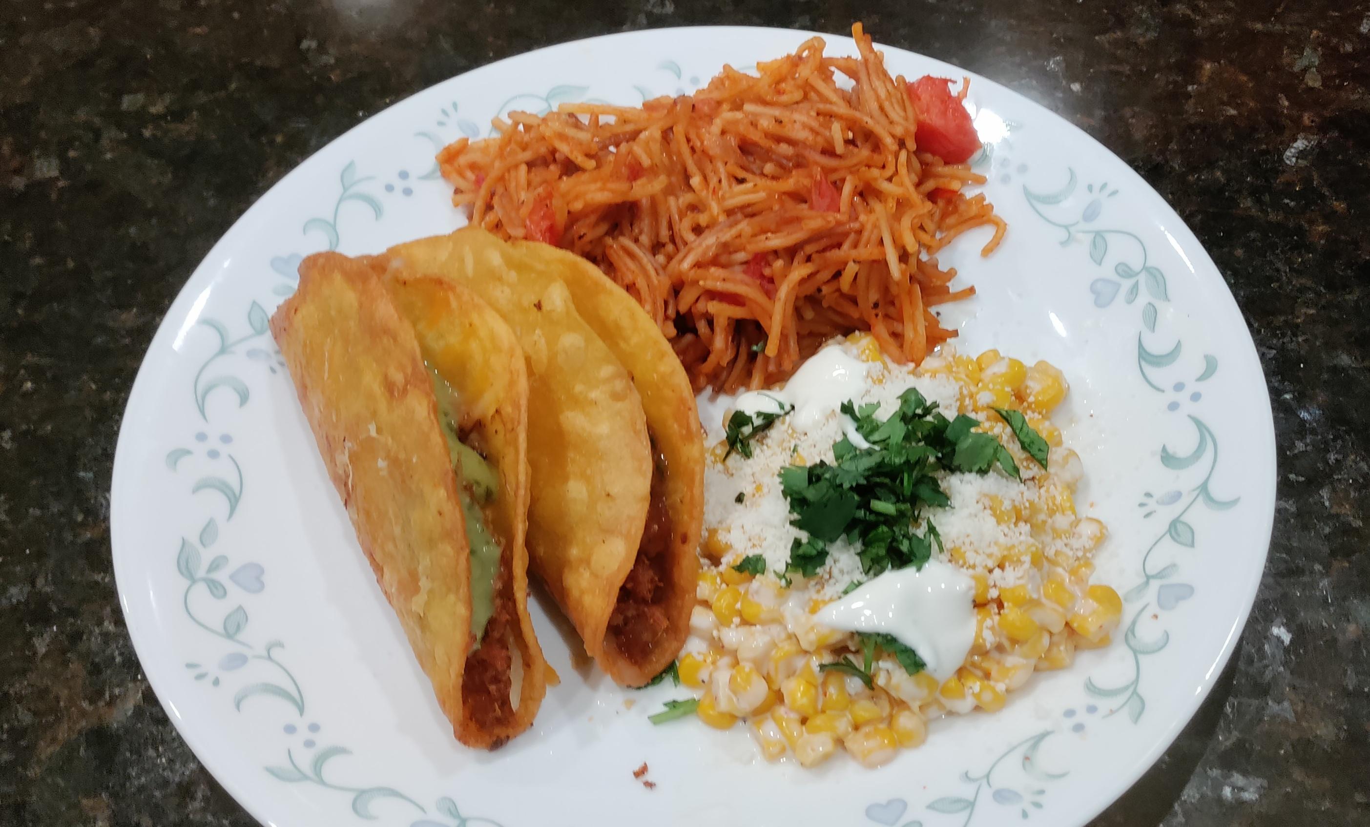 [Homemade] Deep fried chicken tacos with creamy tomatillo salsa