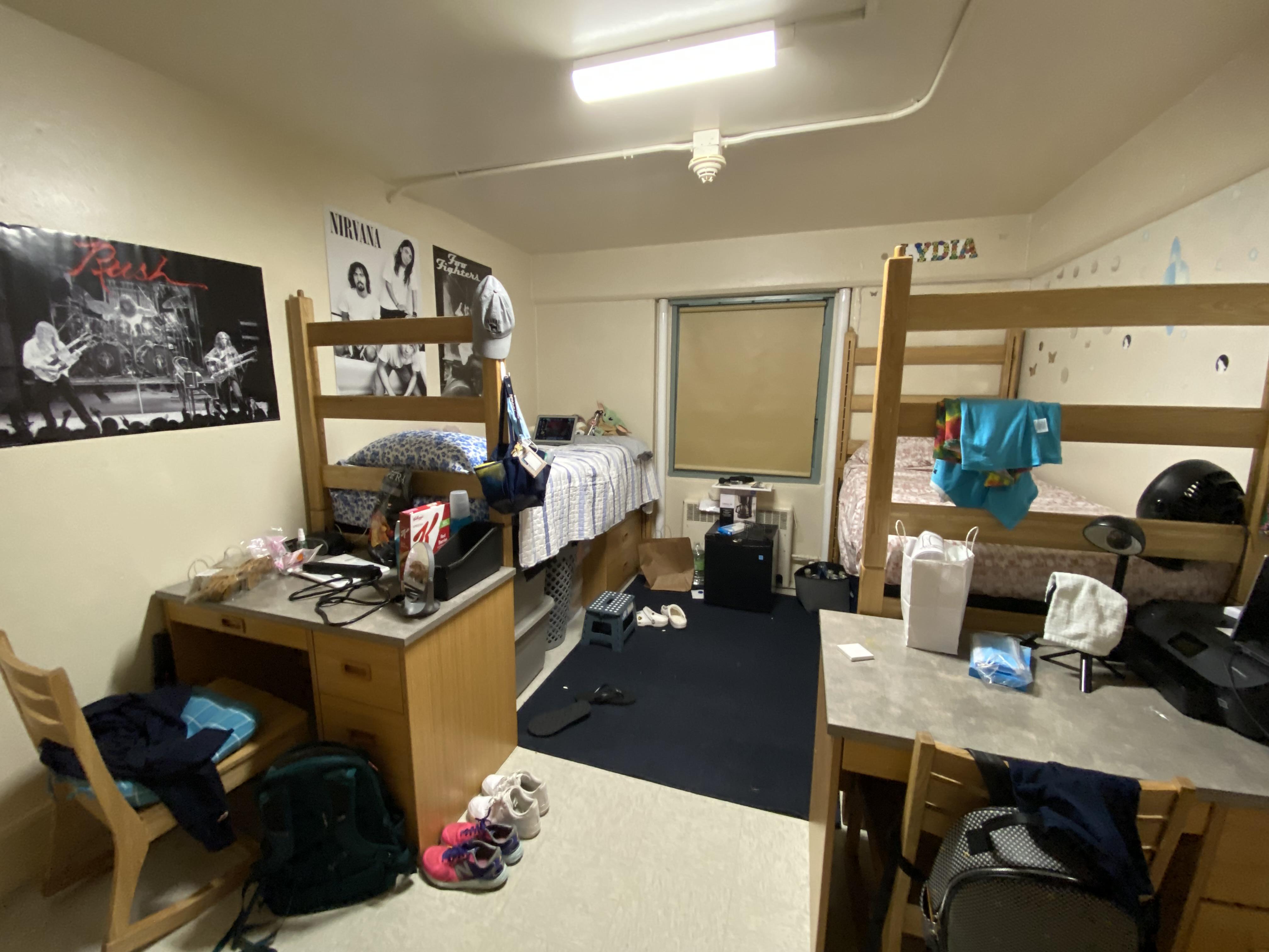 Middlesex Hall Double (Corner Room) r/UConnDorms