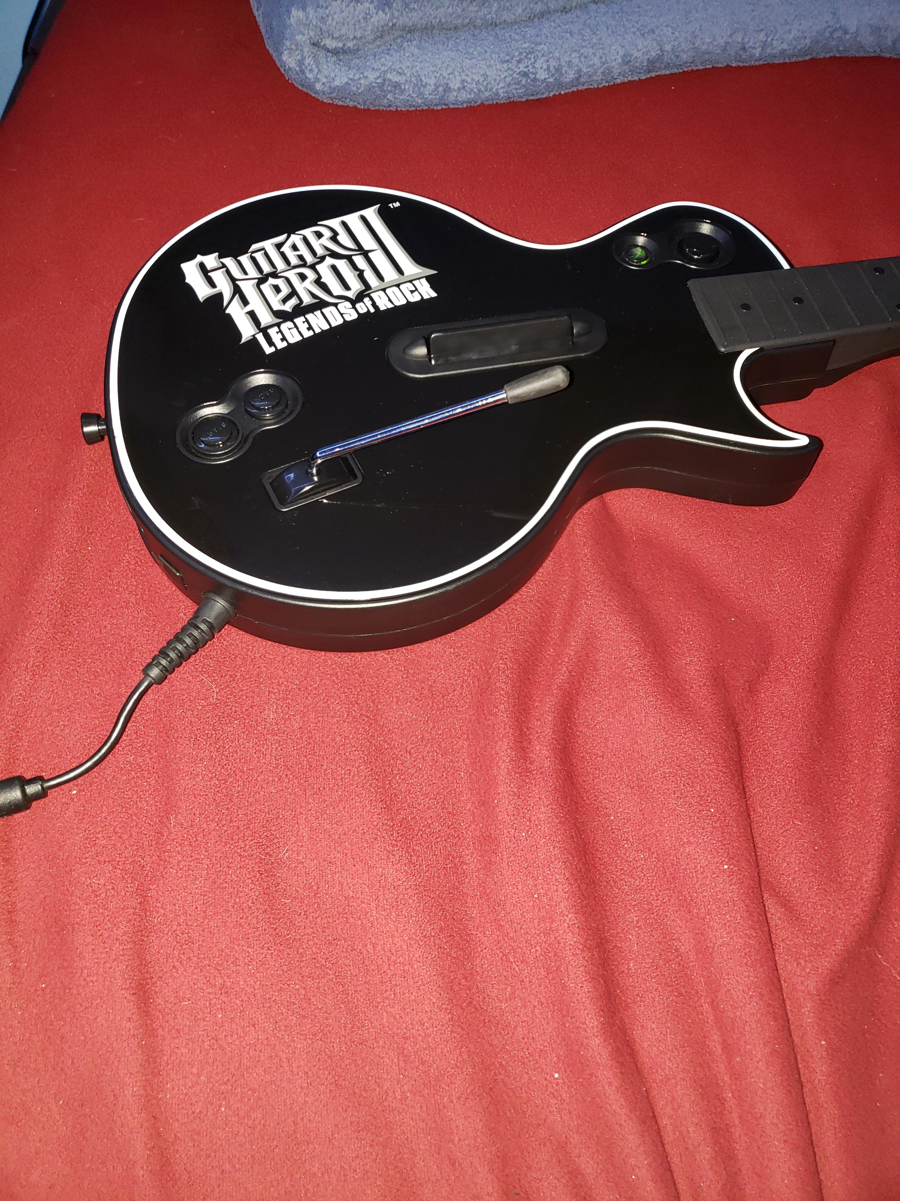 Just picked up this brand new kiosk guitar for 40 r/CloneHero