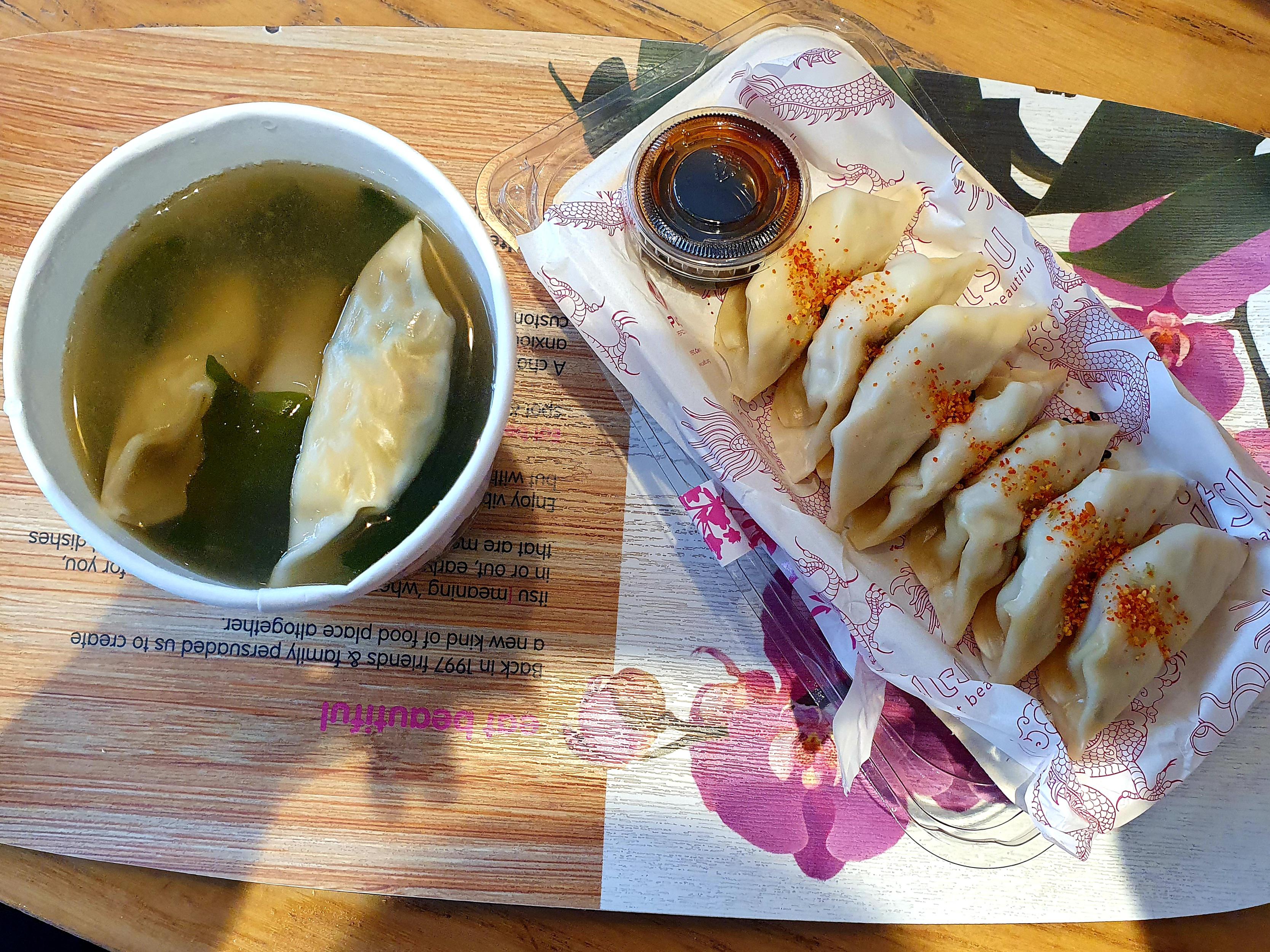 Got to love Itsu, miso noodle soup (183 cal) and veg gyoza (173 cal) r/1200isplenty