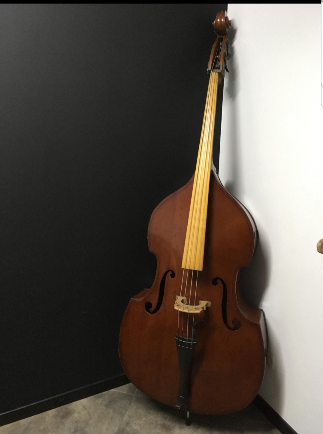 I've been offered a Russian Double bass (80 years old aprox.) Sounds