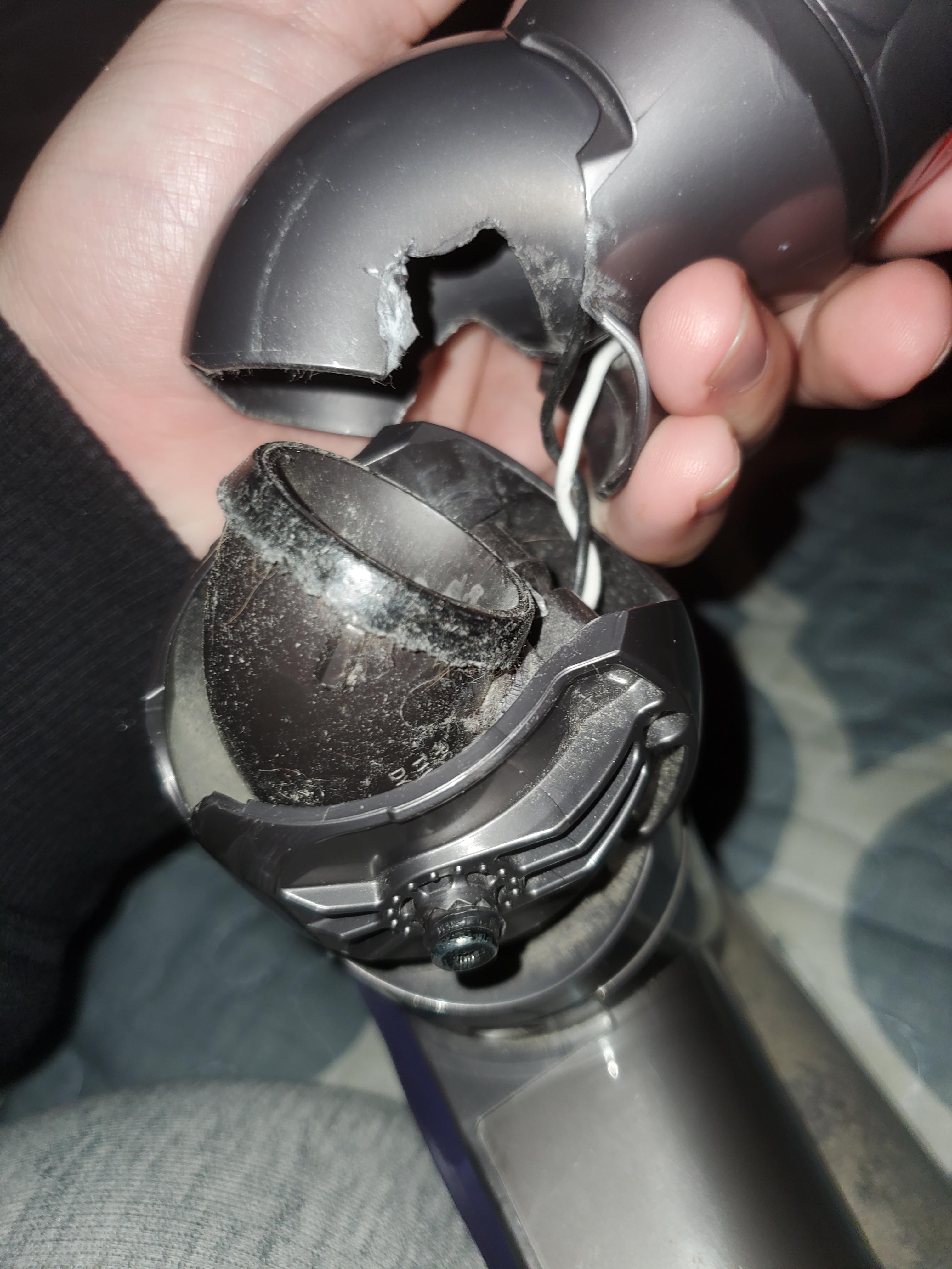 Dyson vacuum head joint broke, can I fix this? r/dyson