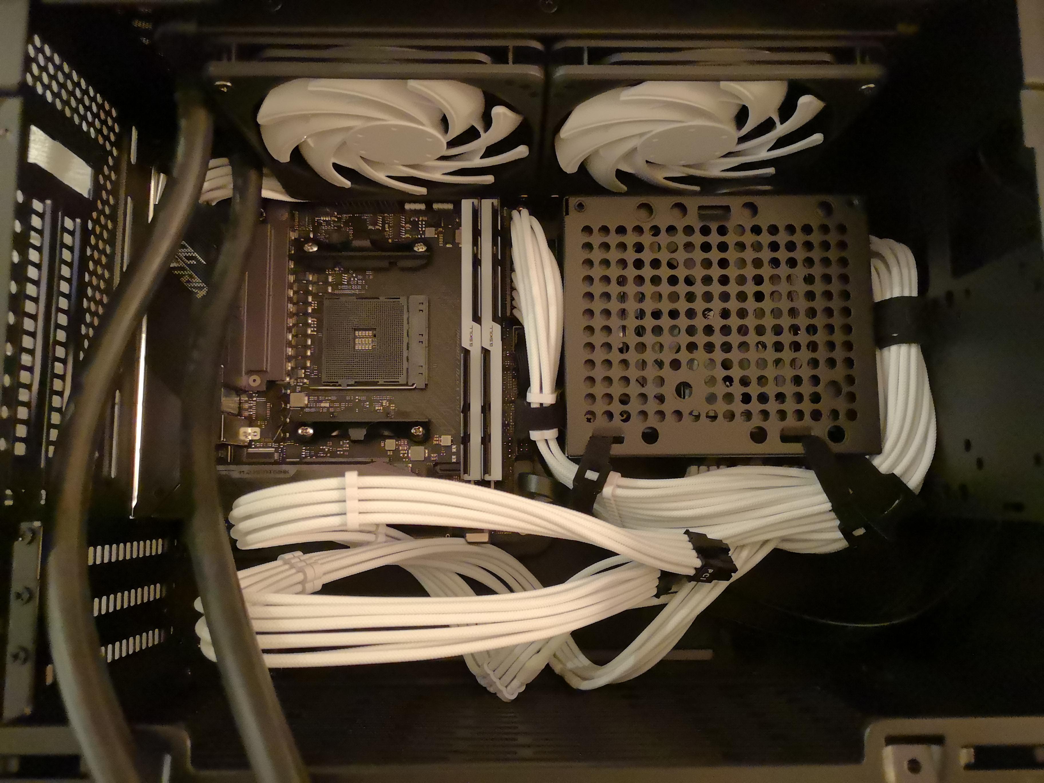 NR200P 240mm Top AIO r/coolermaster