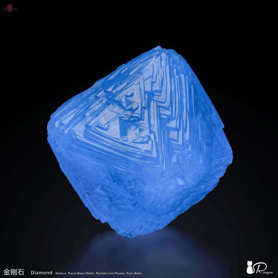 Diamond under SW UV r/FluorescentMinerals