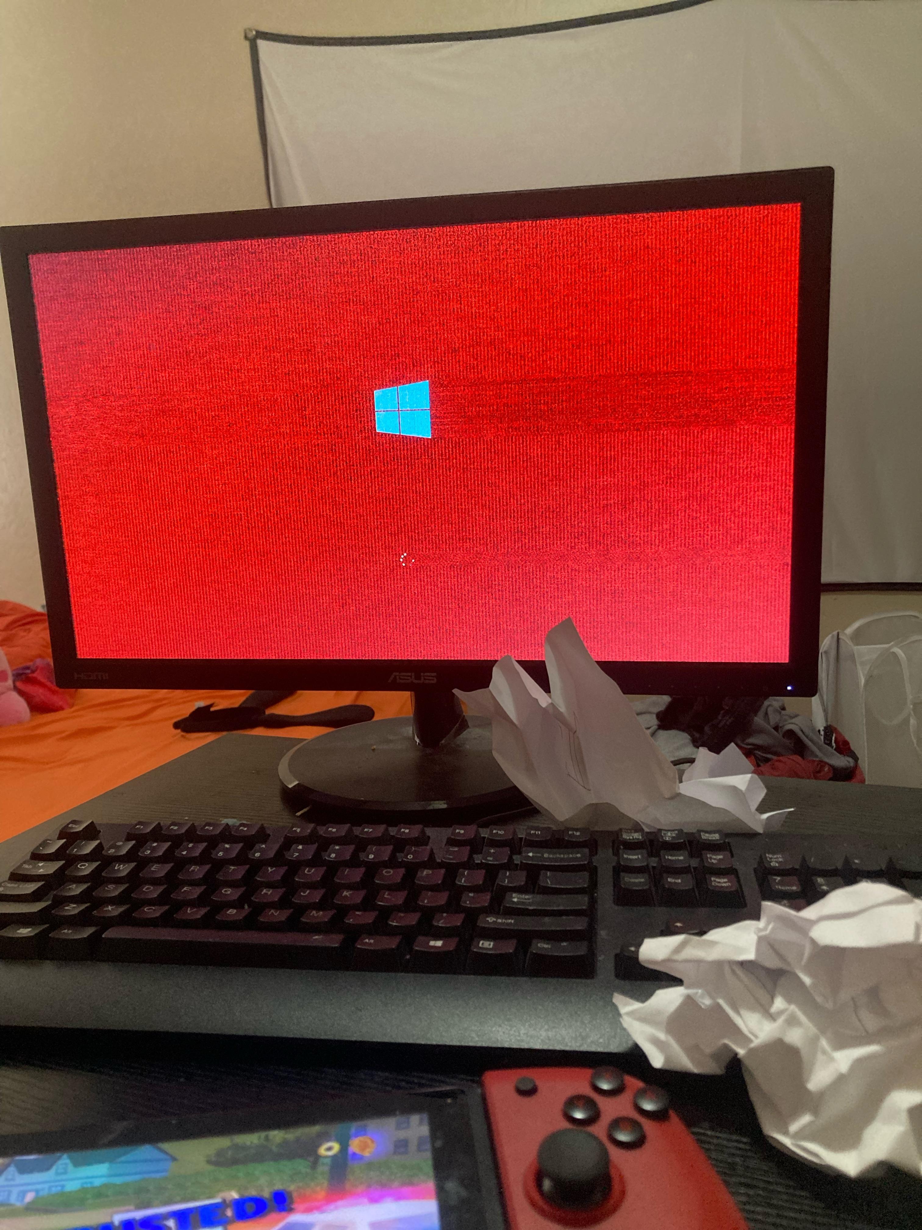 strange red screen of death problem when turning on pc r/WindowsHelp