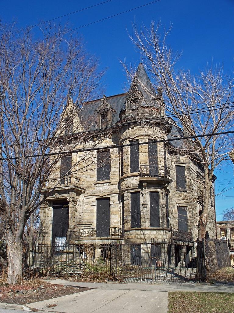 Franklin Castle located in Cleveland, Ohio [768x1024] r/AbandonedPorn