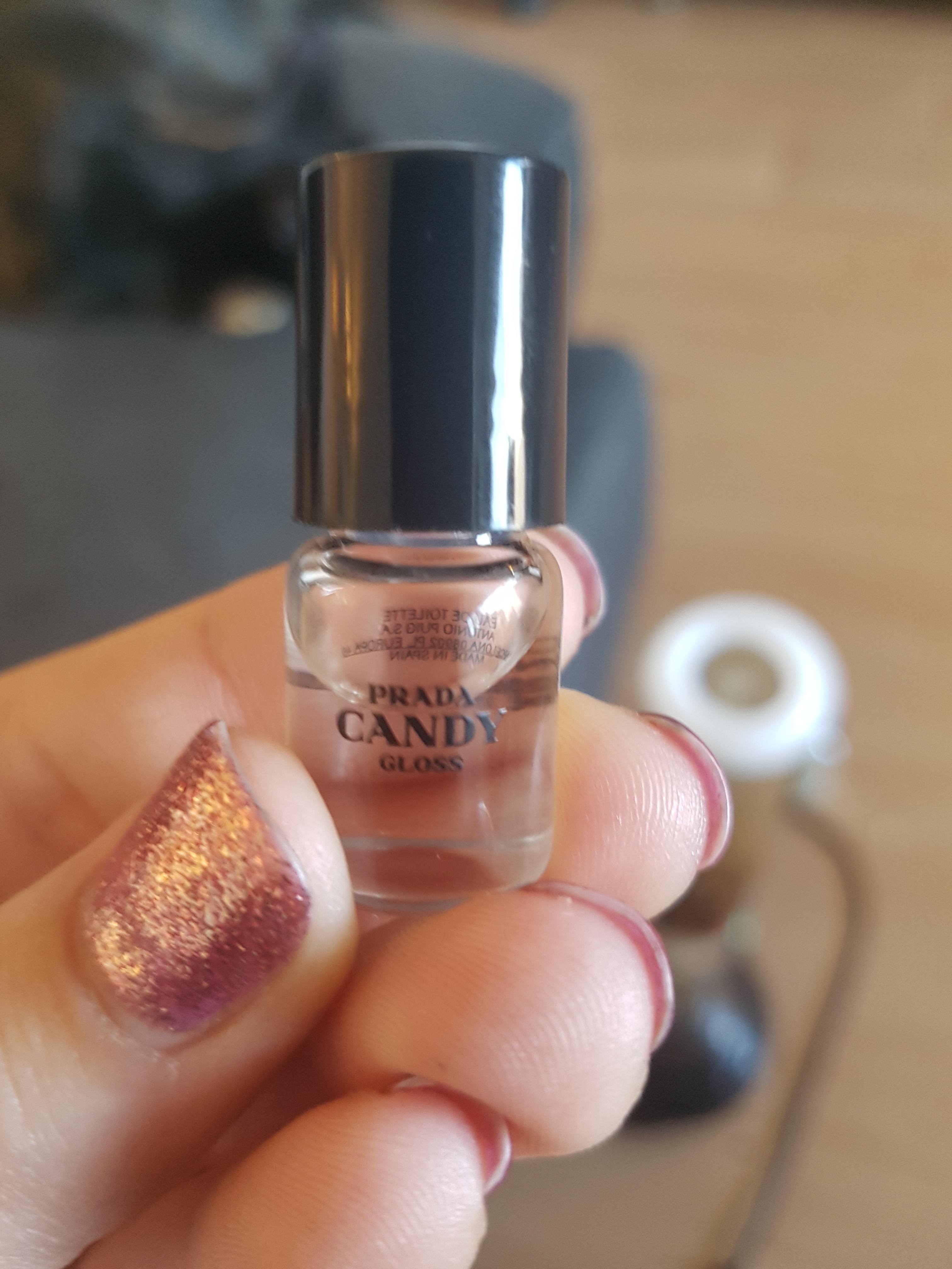 Welp. I'm stoned and now my lips are burning. r/entwives