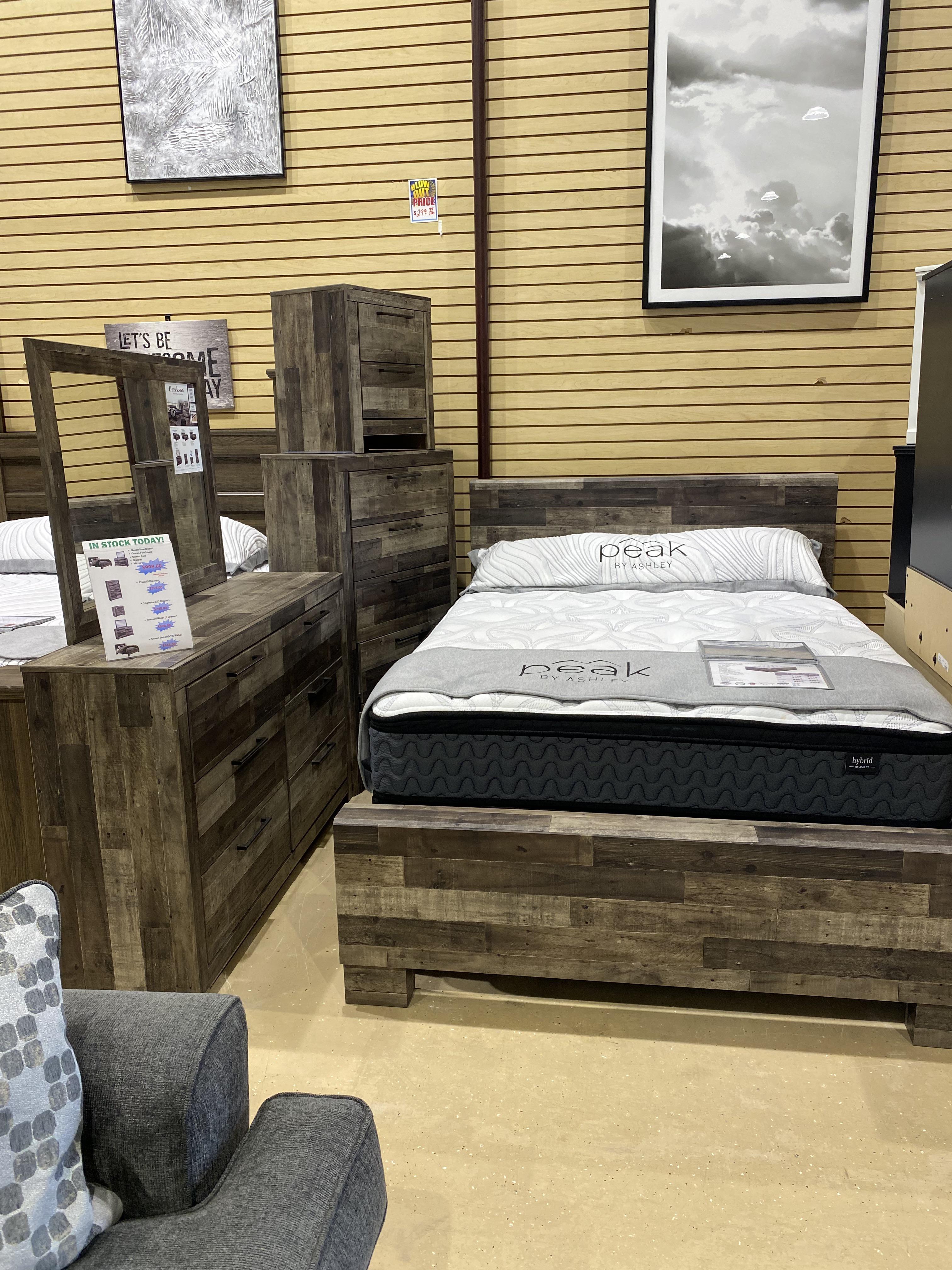 What color and style of bedding would you choose with this bedroom set