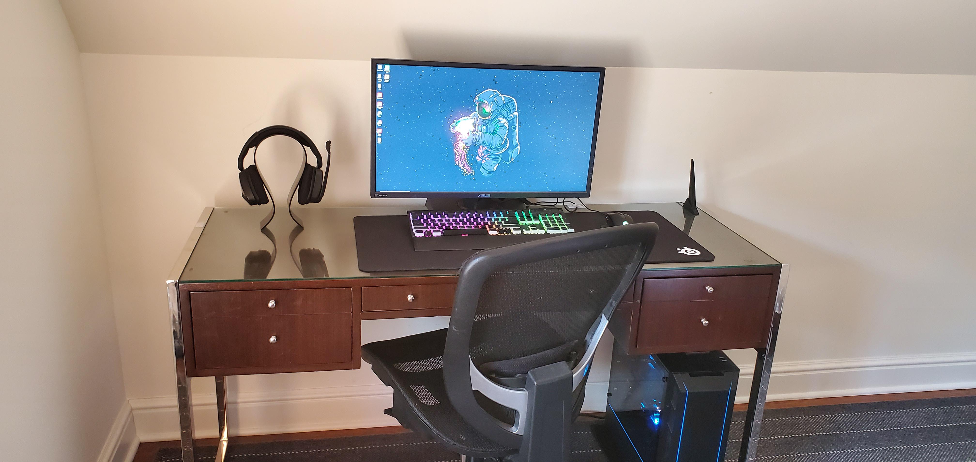 I have 2 more monitors with a triple monitor vesa mount coming soon