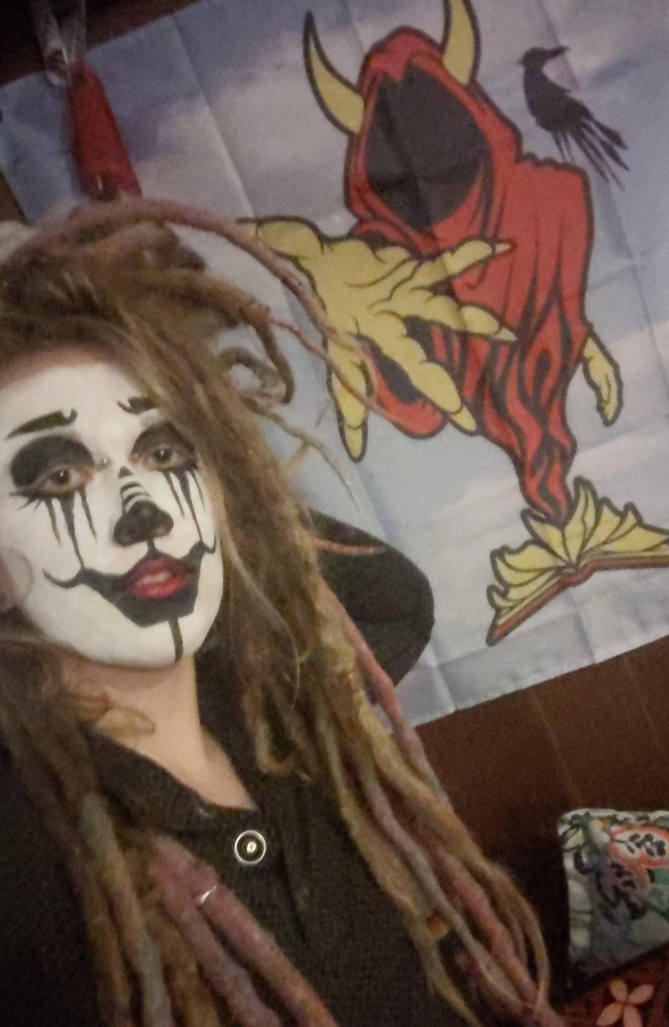 Practicing my paint for Halloween )) r/juggalo
