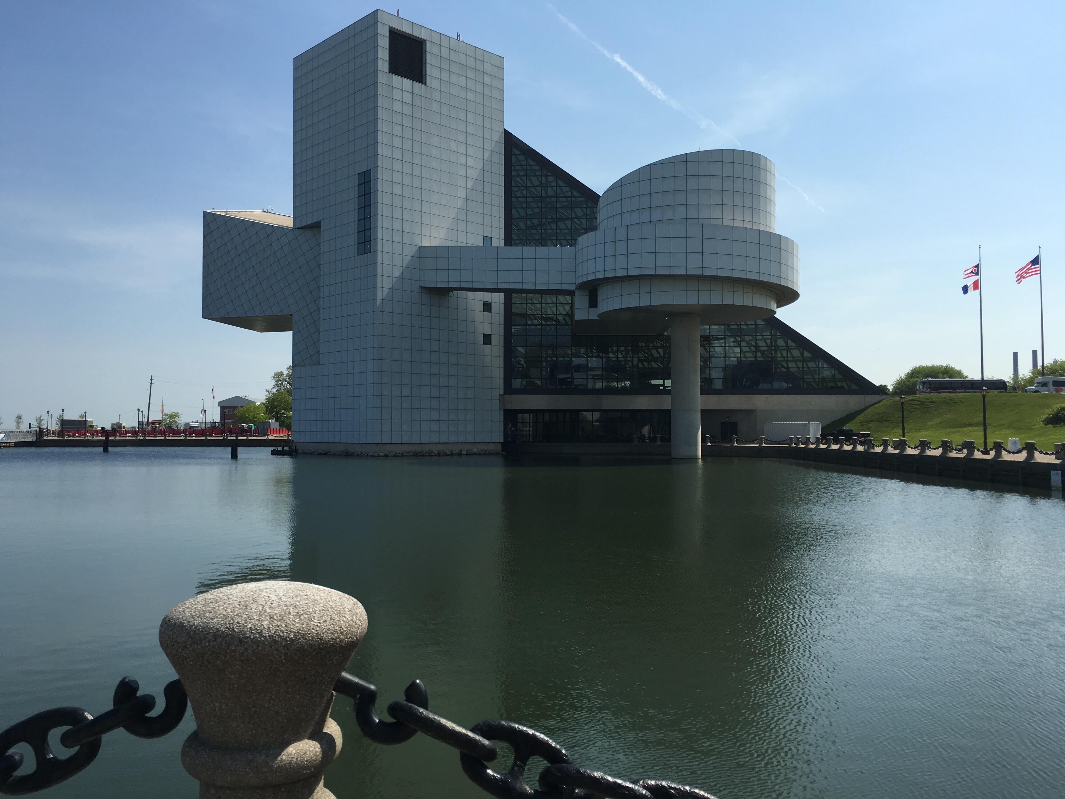Rock & Roll Hall Of Fame and Museum r/Cleveland