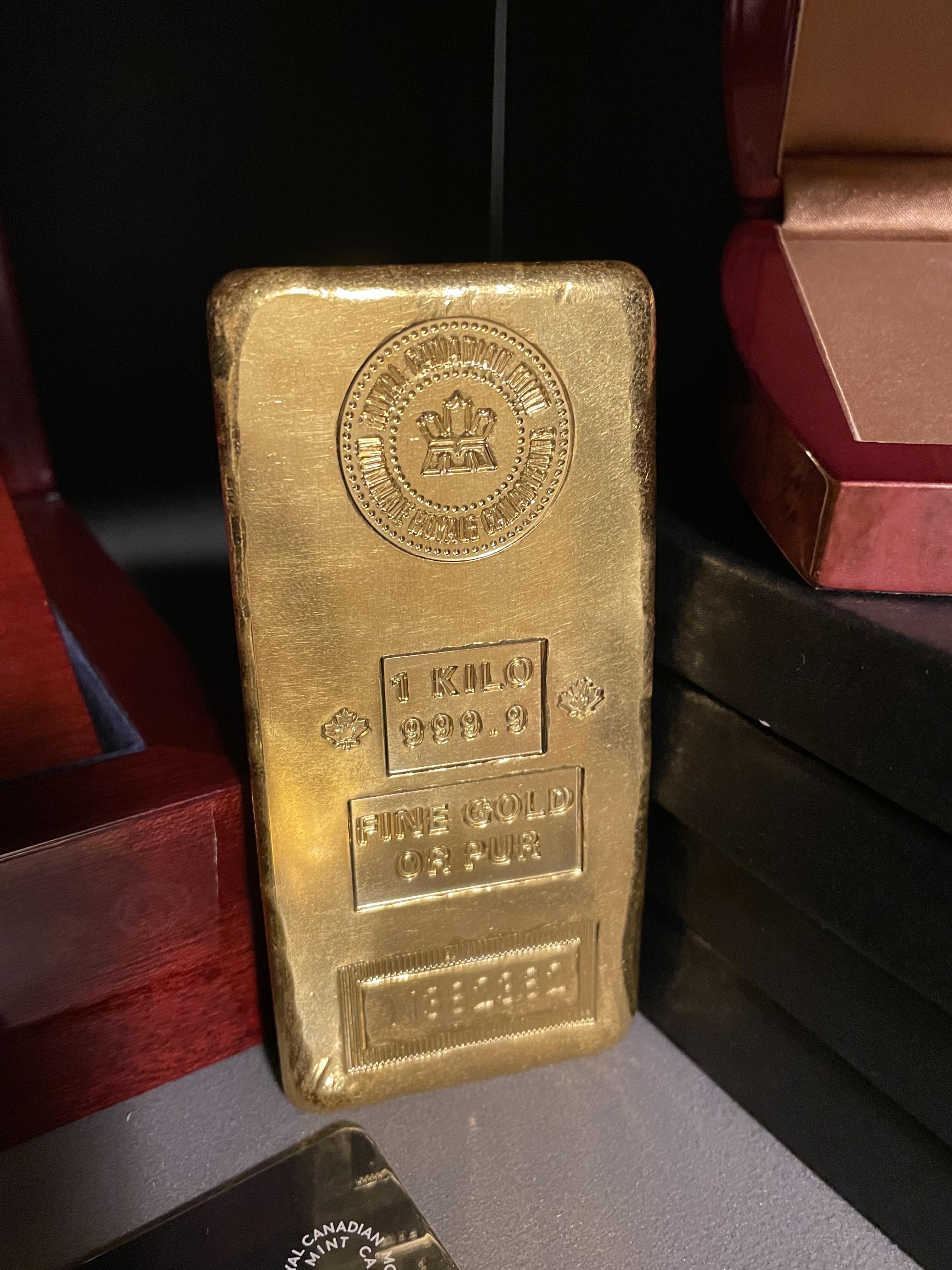 The Largest Gold Bar In The World Weighing 250 Kg The, 45 OFF