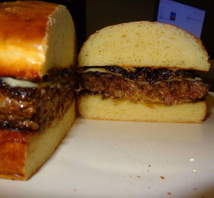 [Homemade] Cheeseburger in a milk bread bun r/food