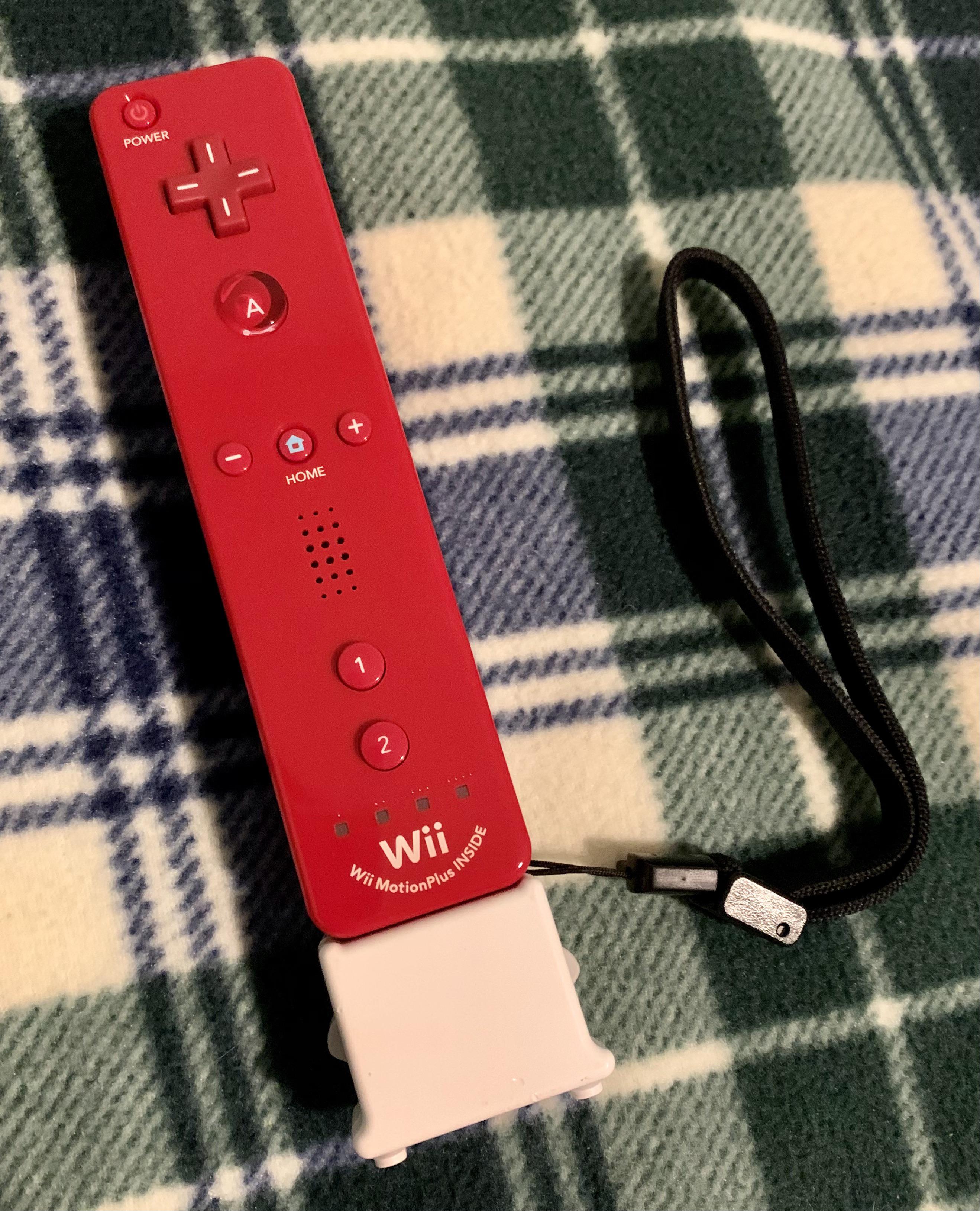 Only real Wii fans can tell what’s wrong with this Wiimote ;) r/wii