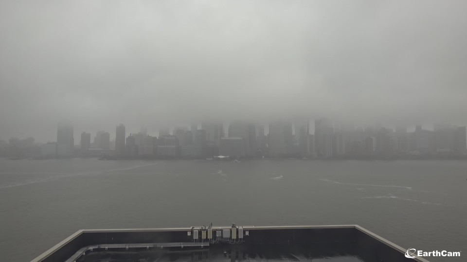 Why are the clouds so low? r/nyc