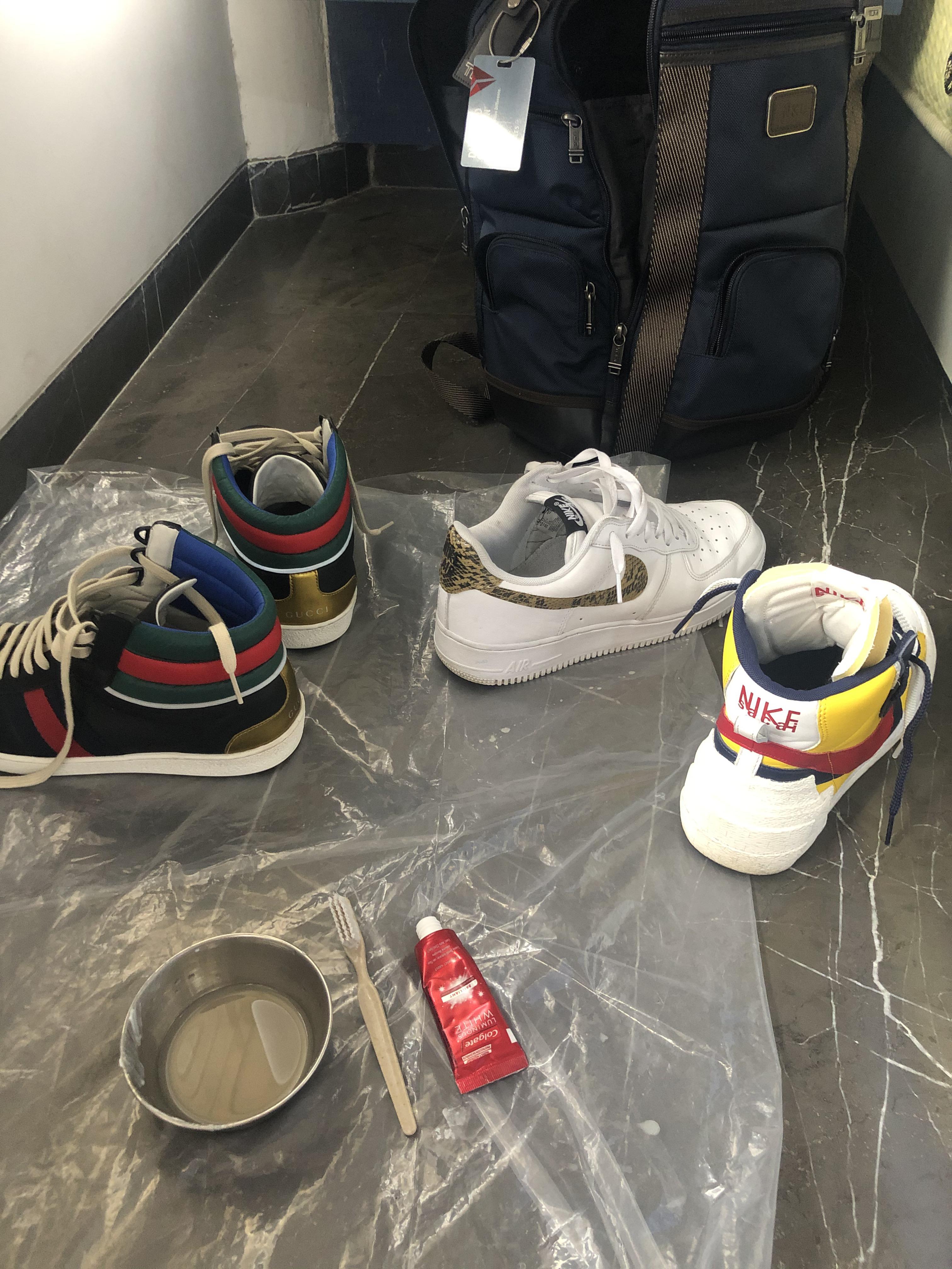 Best way to clean those white Midsoles or nah r/Sneakers