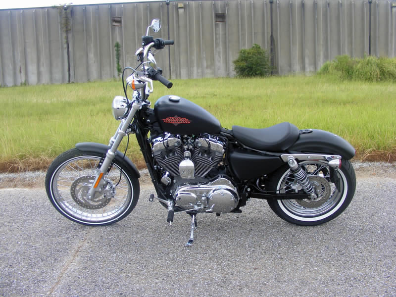 Selling harleydavidson seventy two. 0km location Ontario Canada