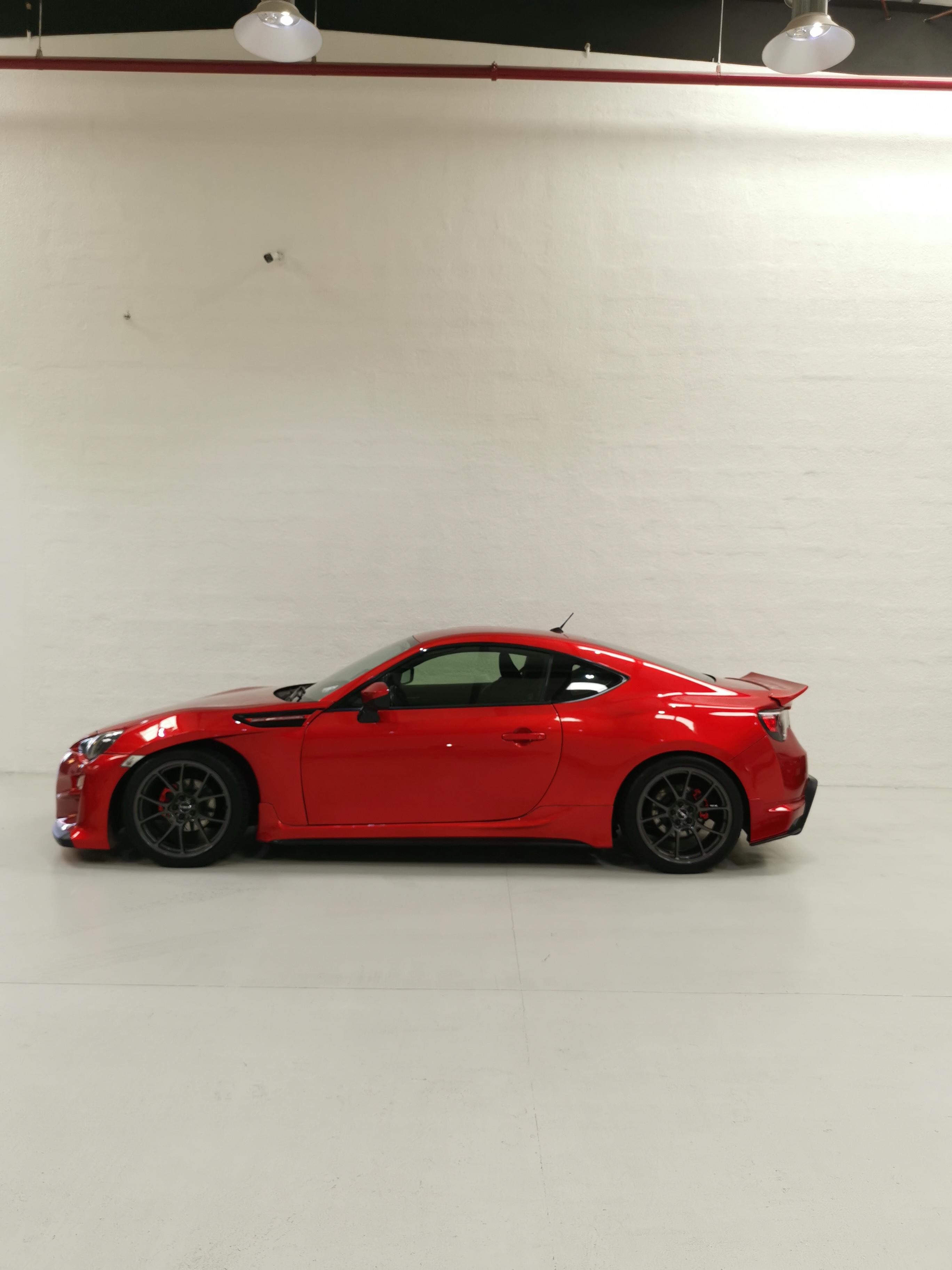 Hey guys, this is my GT86 and my paint is quite bad now. Please