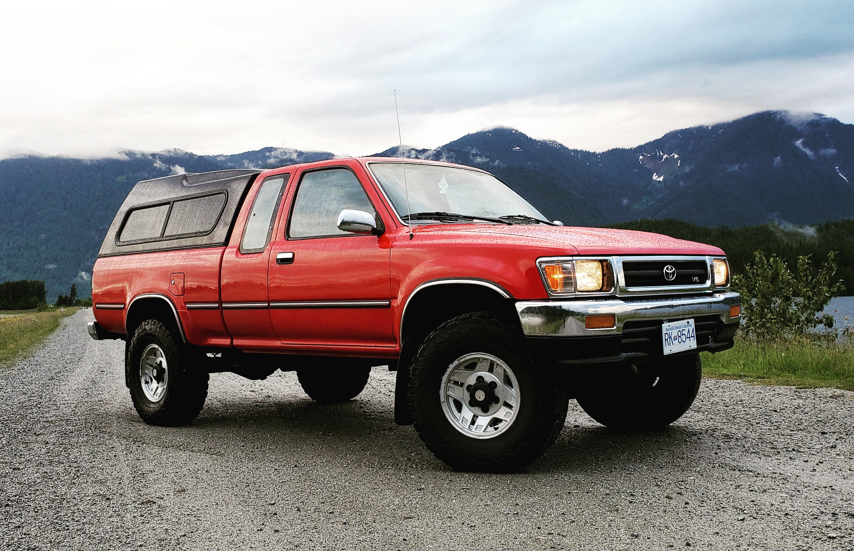 Picked up my first Toyota a couple of months ago. '93 SR5 Extended Cab