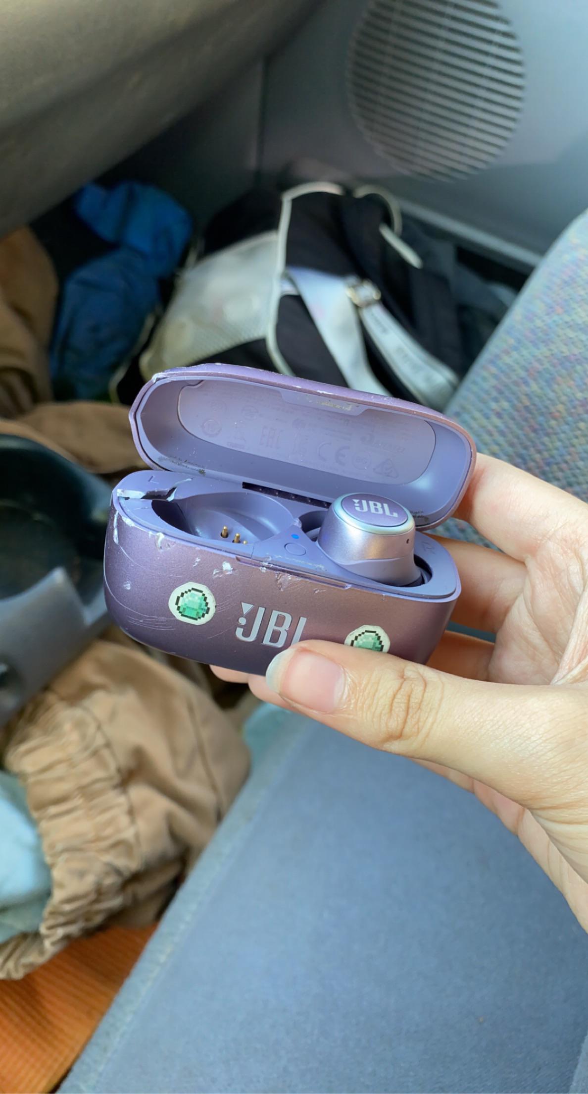 My earbuds got run over r/Wellthatsucks