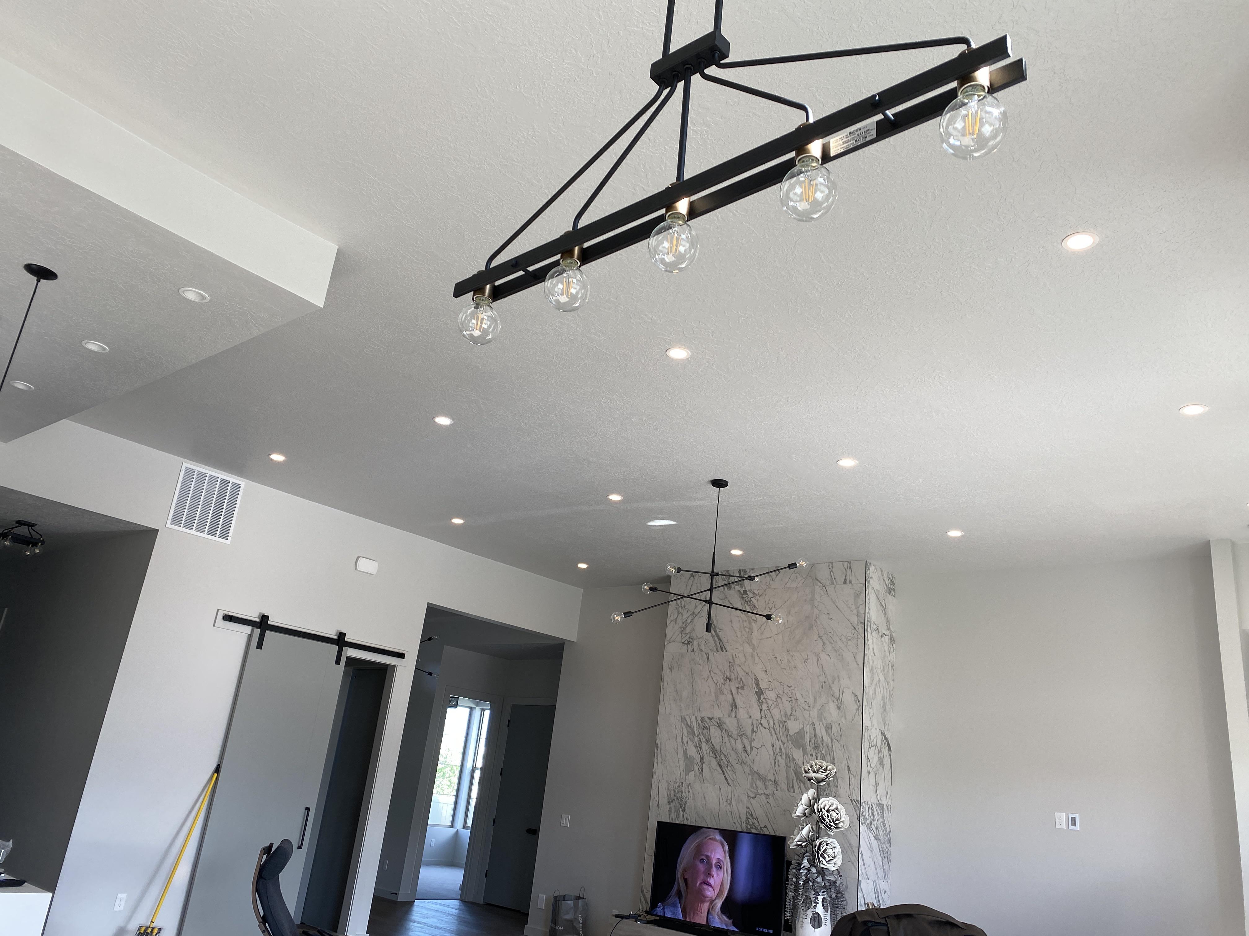 Bulbs for recessed lighting BR30 vs A19 vs downlight r/lifx