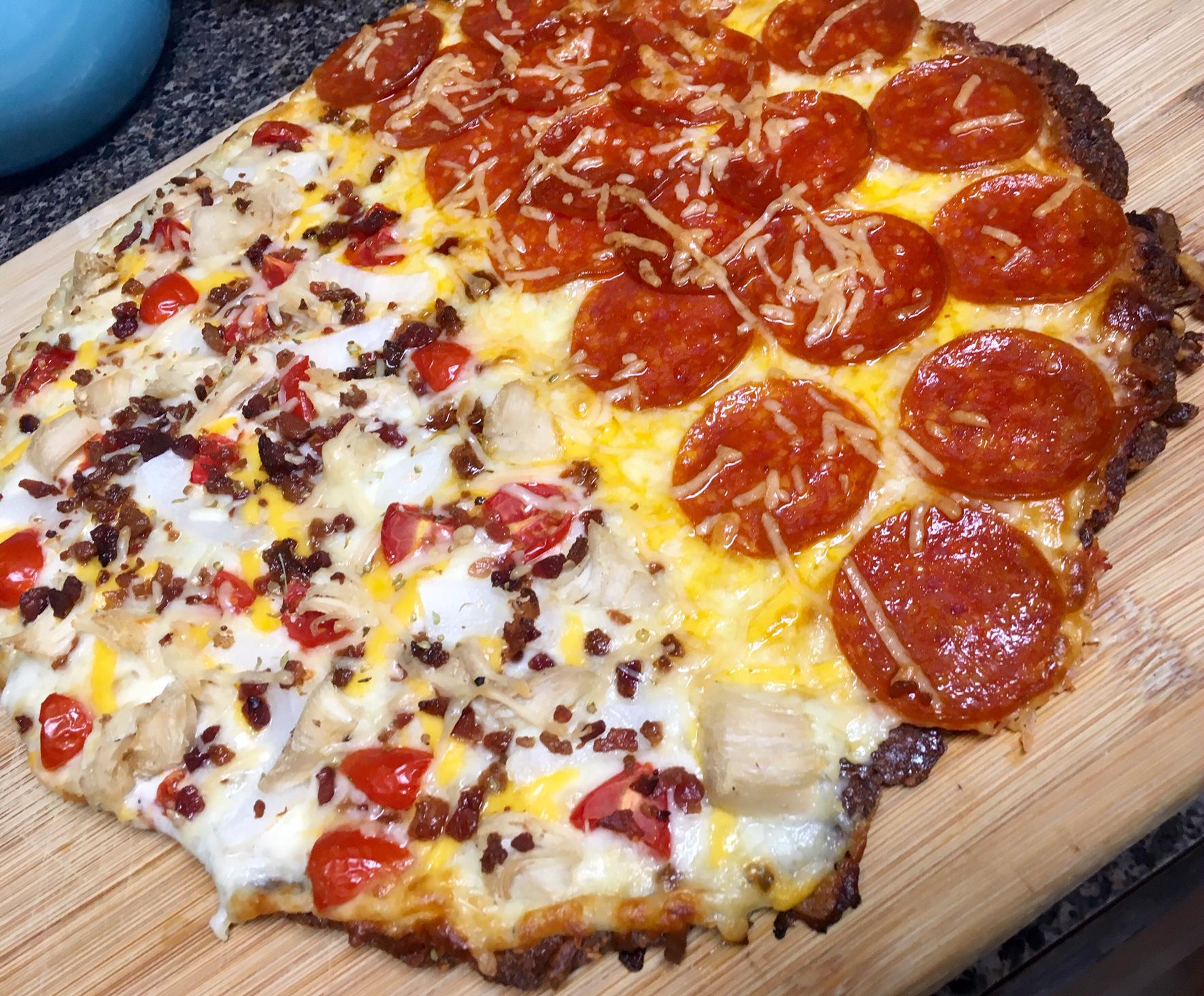 Keto pizza Half pepperoni, half chicken bacon ranch r/ketorecipes