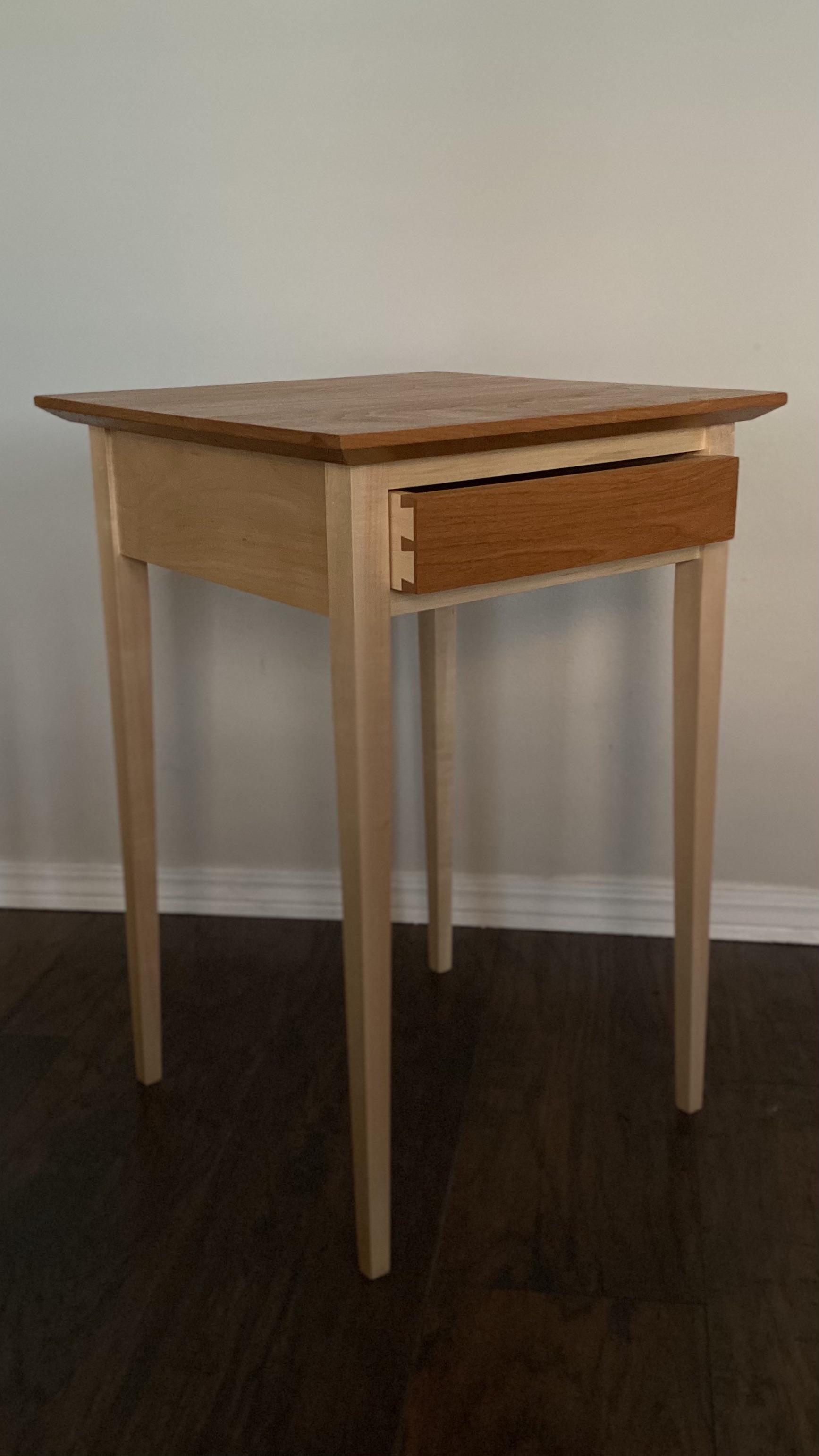 Shaker style end table. First project with dovetails. r/woodworking