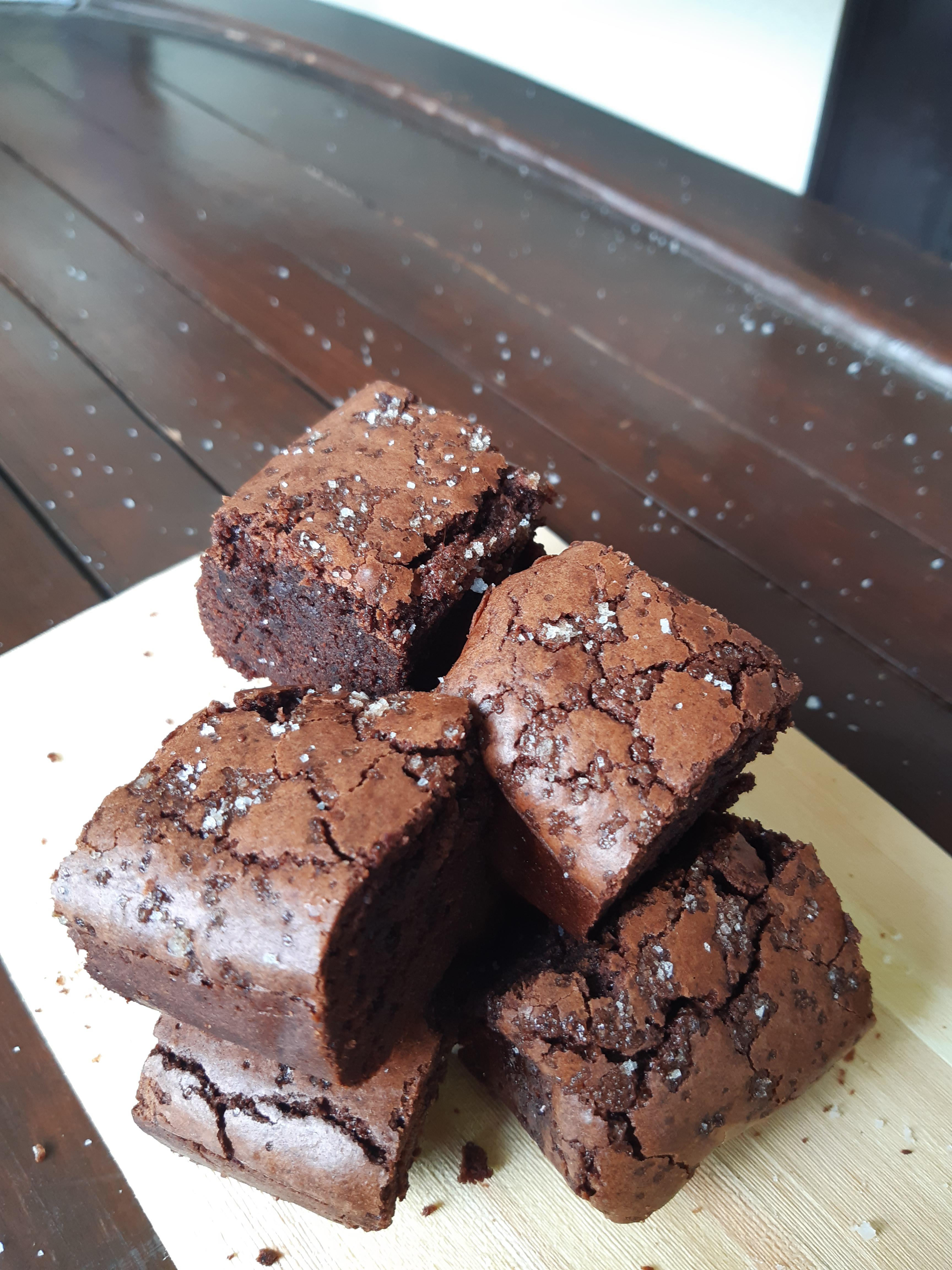 I made my signature Sea Salt Brownies for my dad's birthday ) r/FoodPorn